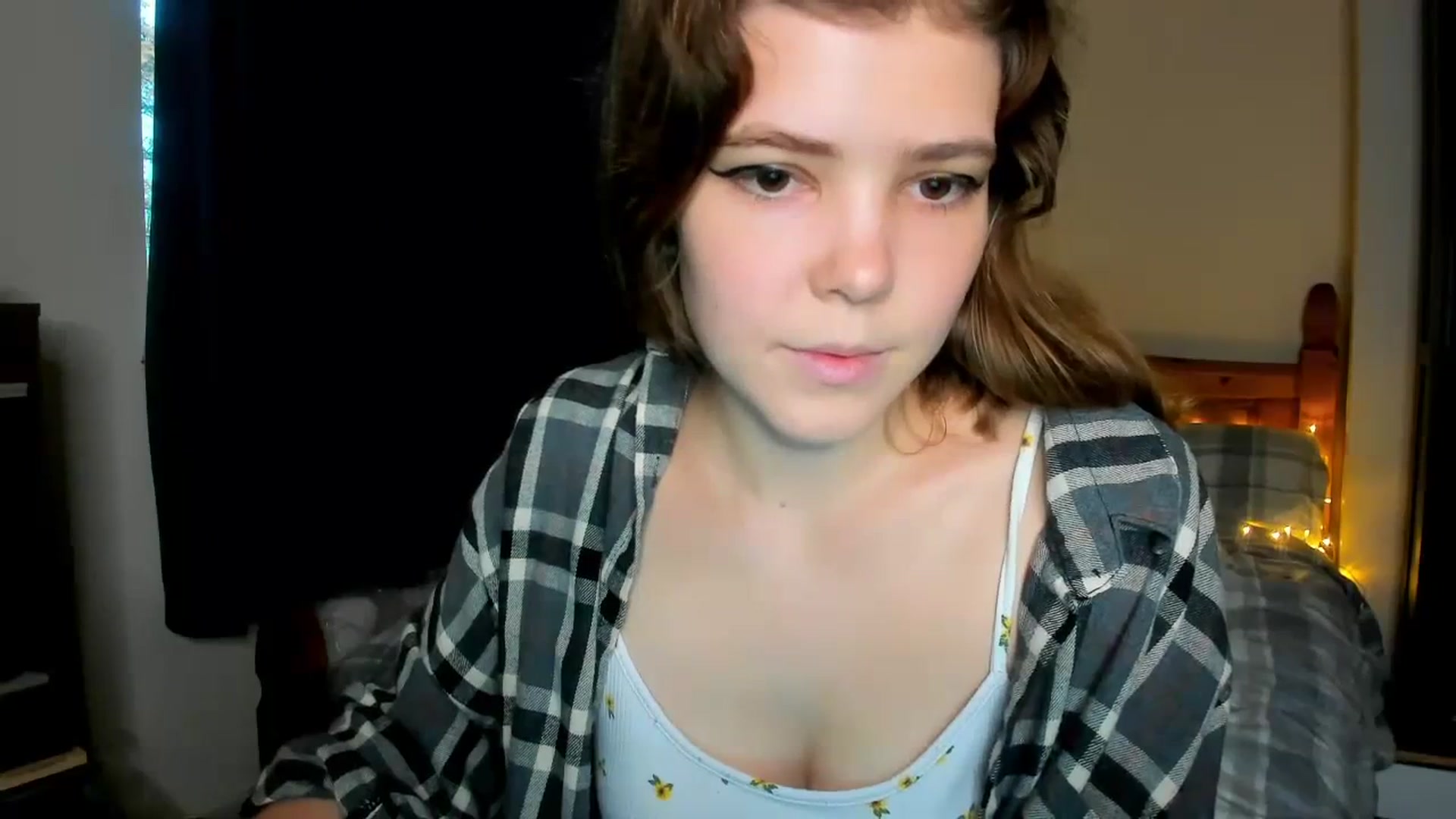 Gallery image thumbnail from EffyShy's myfreecams stream on, 11/16/2023, 15:43 image 15 of 20