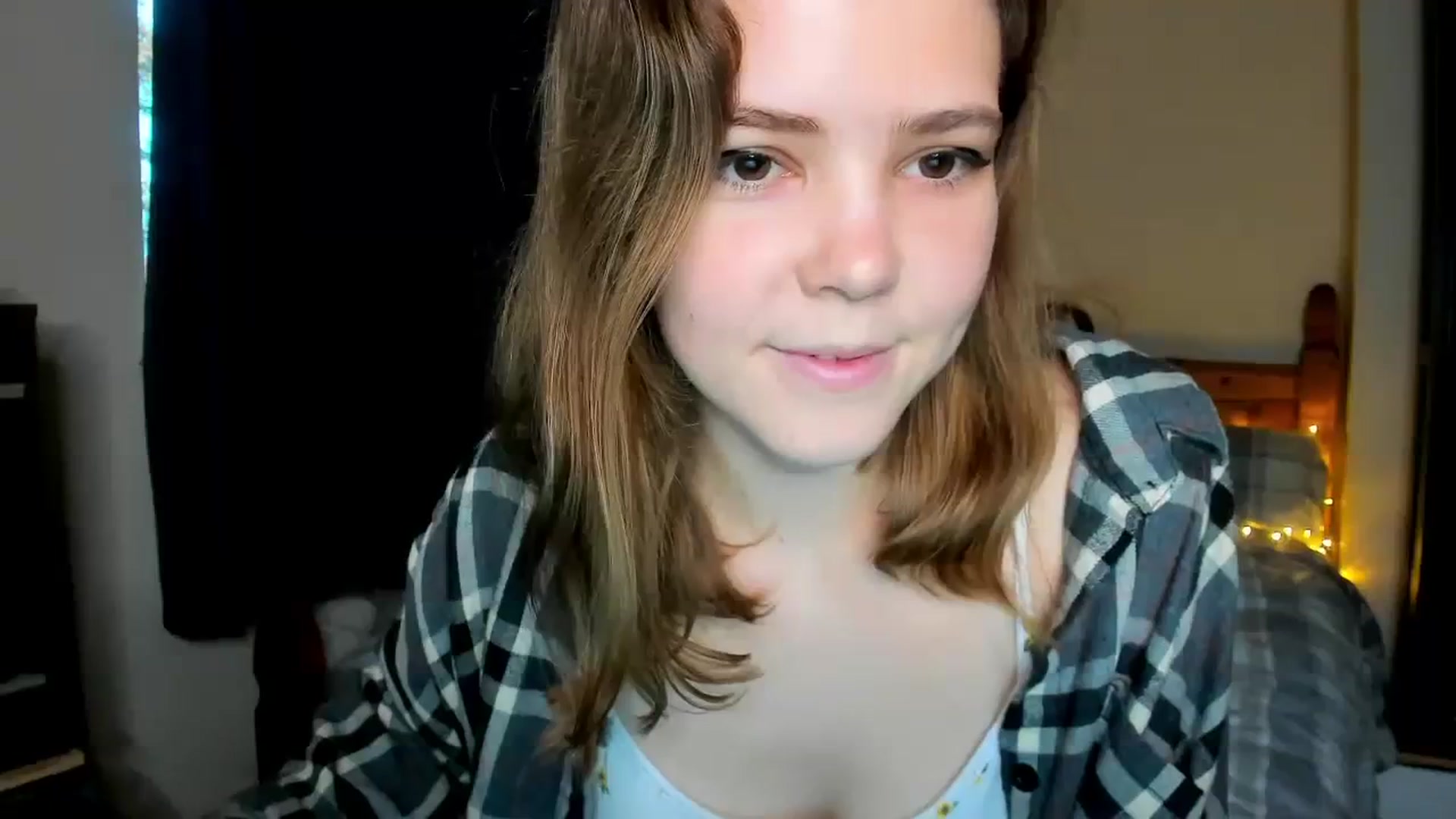 Gallery image thumbnail from EffyShy's myfreecams stream on, 11/16/2023, 15:43 image 10 of 20