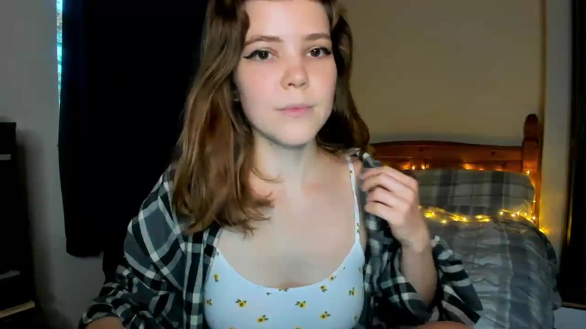 Gallery image thumbnail from EffyShy's myfreecams stream on, 11/16/2023, 15:43 image 18 of 20