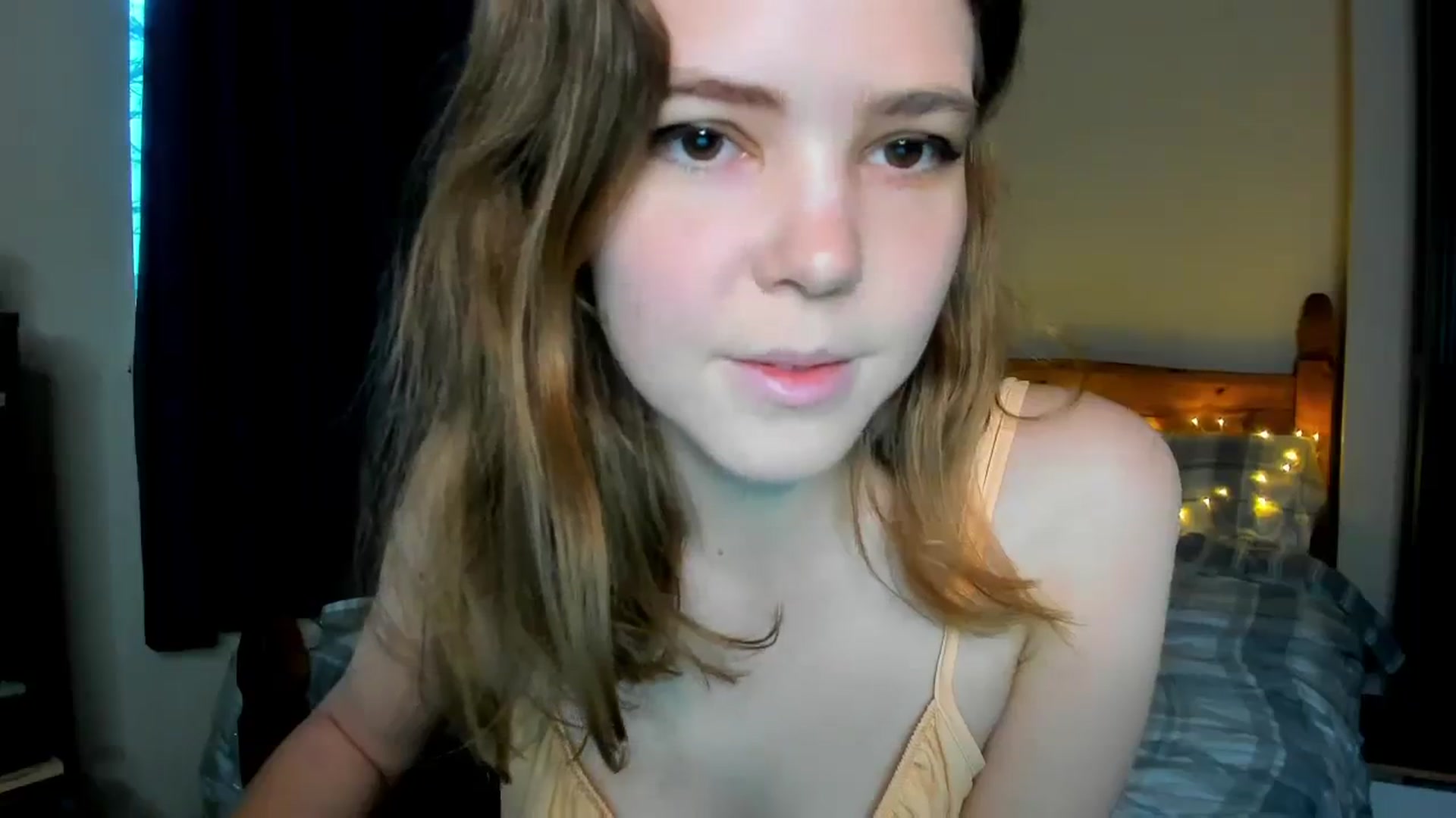 Gallery image thumbnail from EffyShy's myfreecams stream on, 11/22/2023, 15:29 image 19 of 20