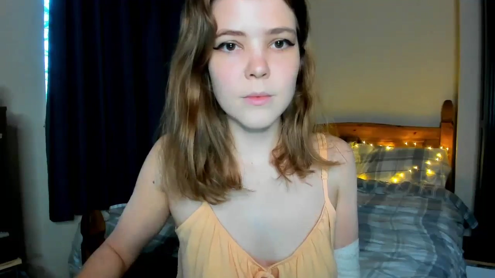 Gallery image thumbnail from EffyShy's myfreecams stream on, 11/22/2023, 15:29 image 2 of 20