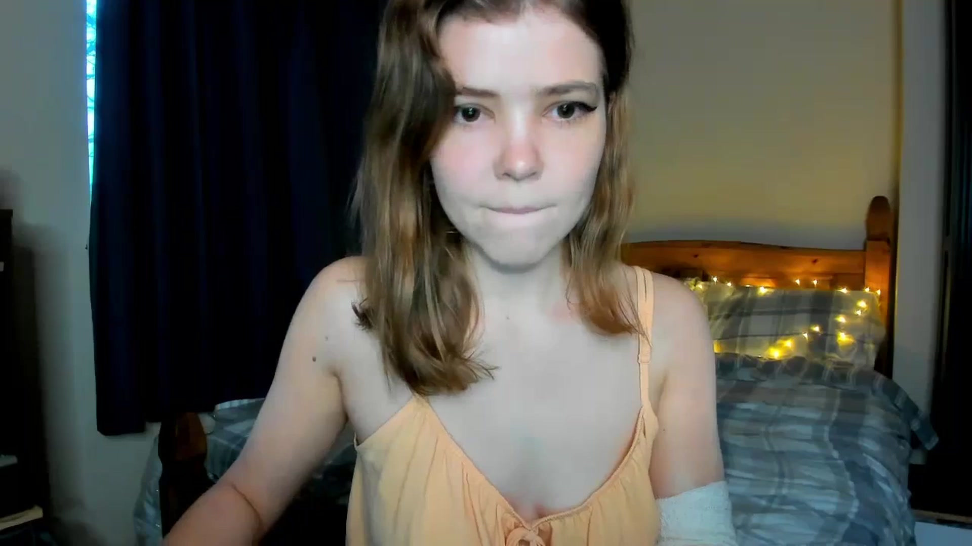 Gallery image thumbnail from EffyShy's myfreecams stream on, 11/22/2023, 15:29 image 17 of 20
