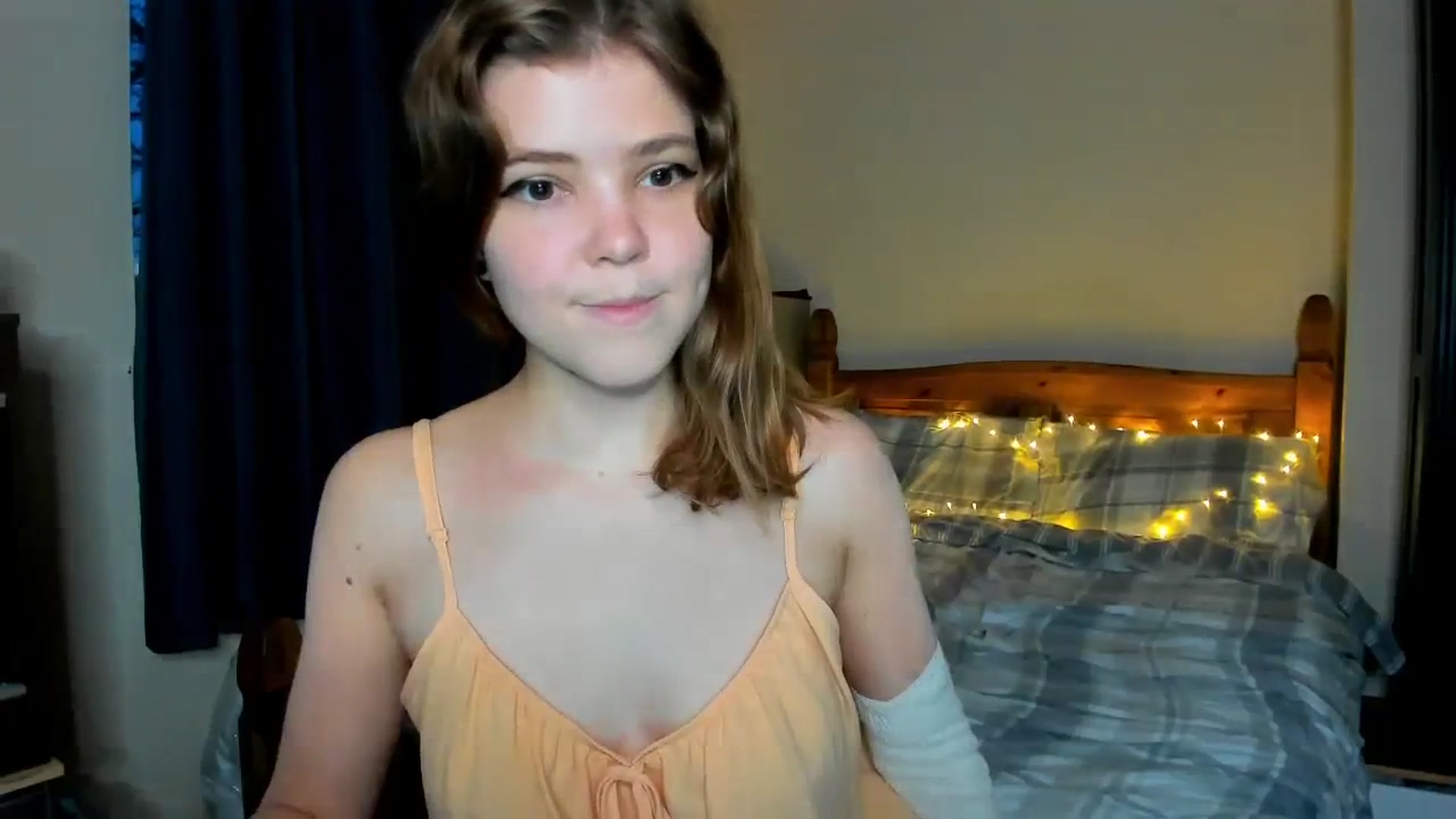 Gallery image thumbnail from EffyShy's myfreecams stream on, 11/22/2023, 16:10 image 11 of 20