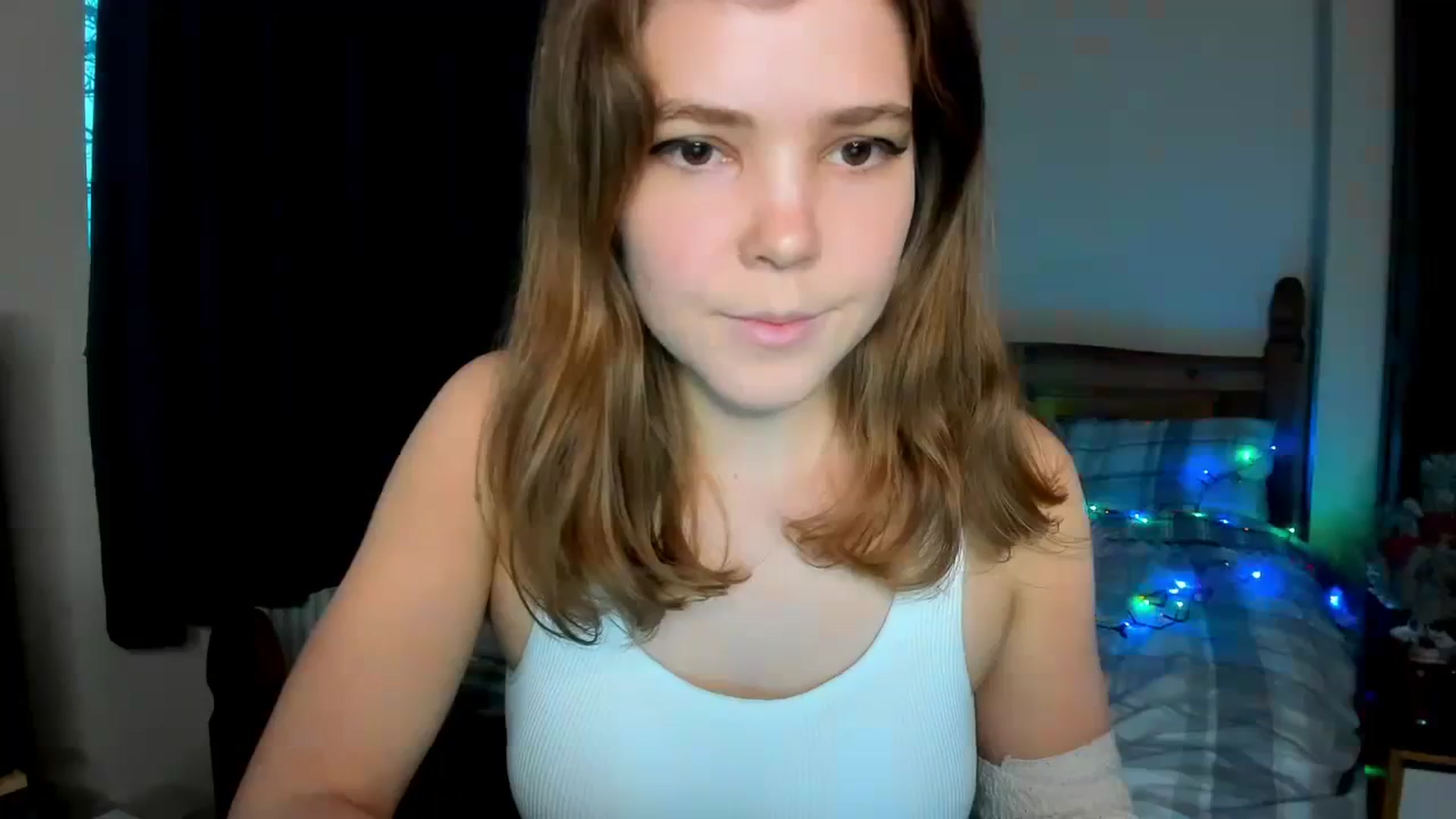 Gallery image thumbnail from EffyShy's myfreecams stream on, 12/11/2023, 15:49 image 13 of 20