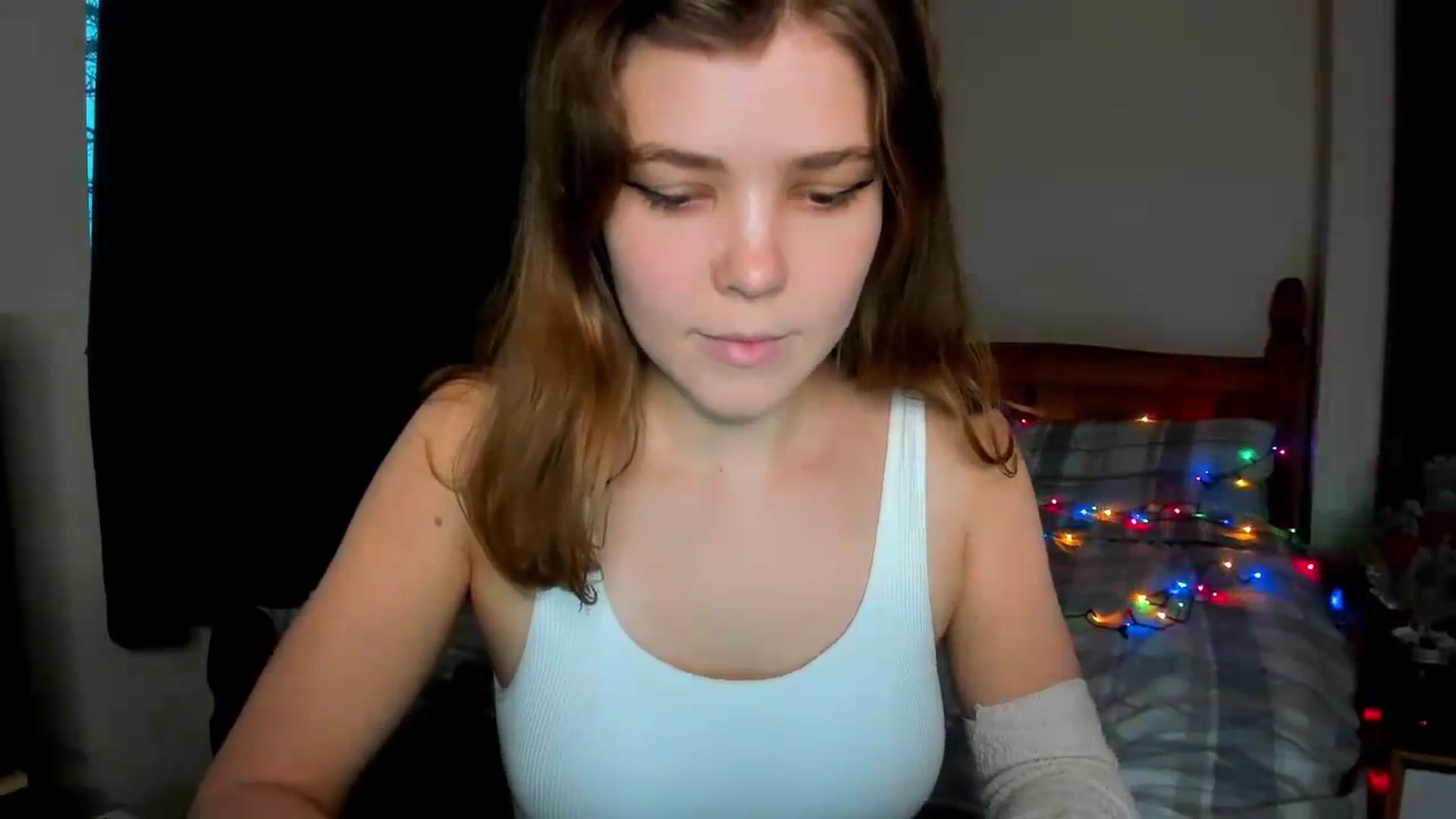Gallery image thumbnail from EffyShy's myfreecams stream on, 12/11/2023, 15:49 image 16 of 20