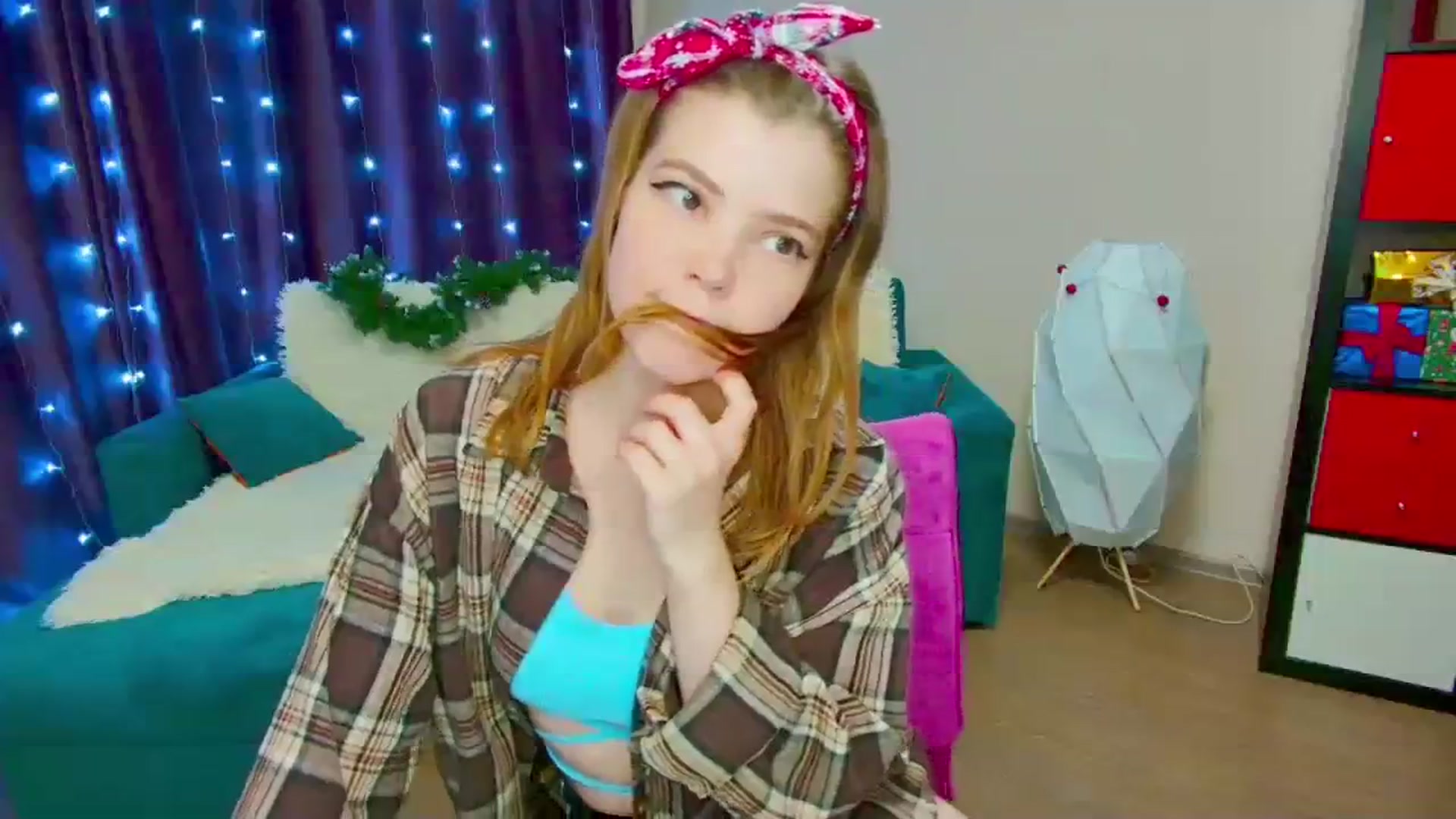 Gallery image thumbnail from EffyShy's myfreecams stream on, 01/06/2024, 01:31 image 10 of 20