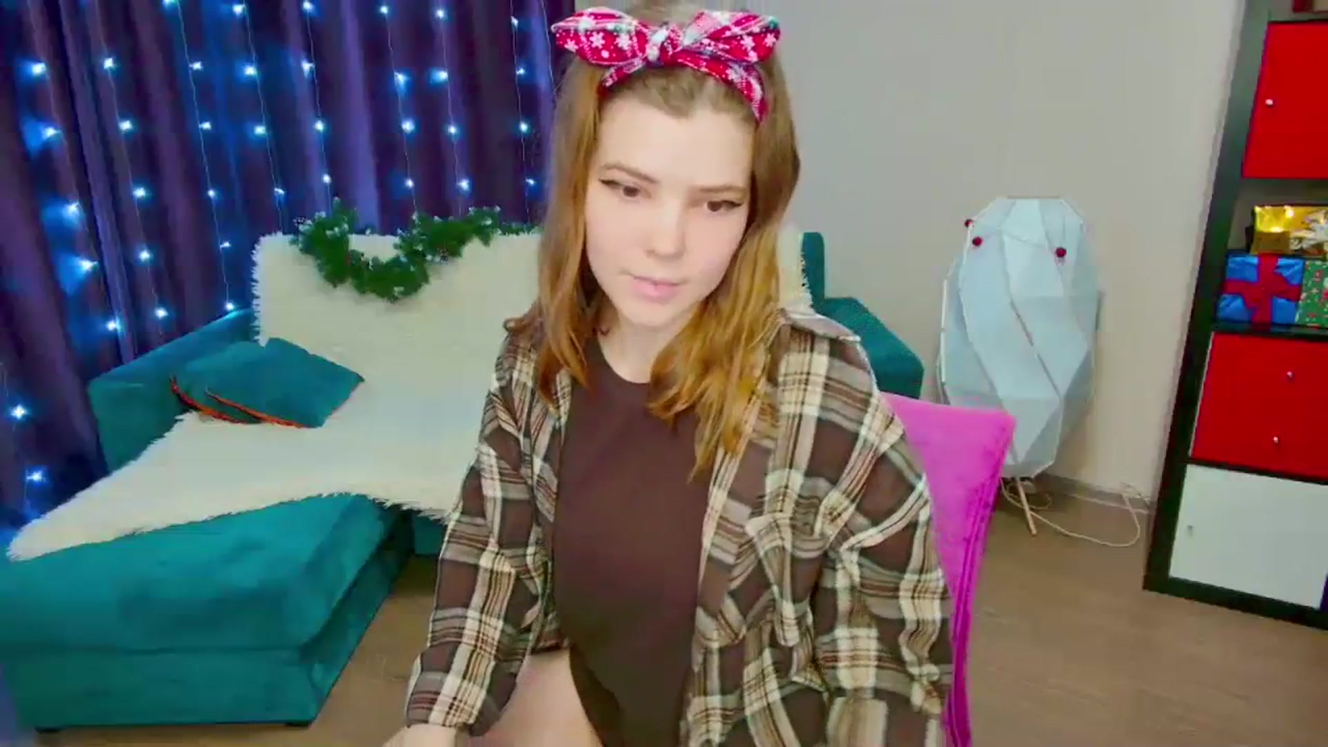 Gallery image thumbnail from EffyShy's myfreecams stream on, 01/06/2024, 13:41 image 14 of 20