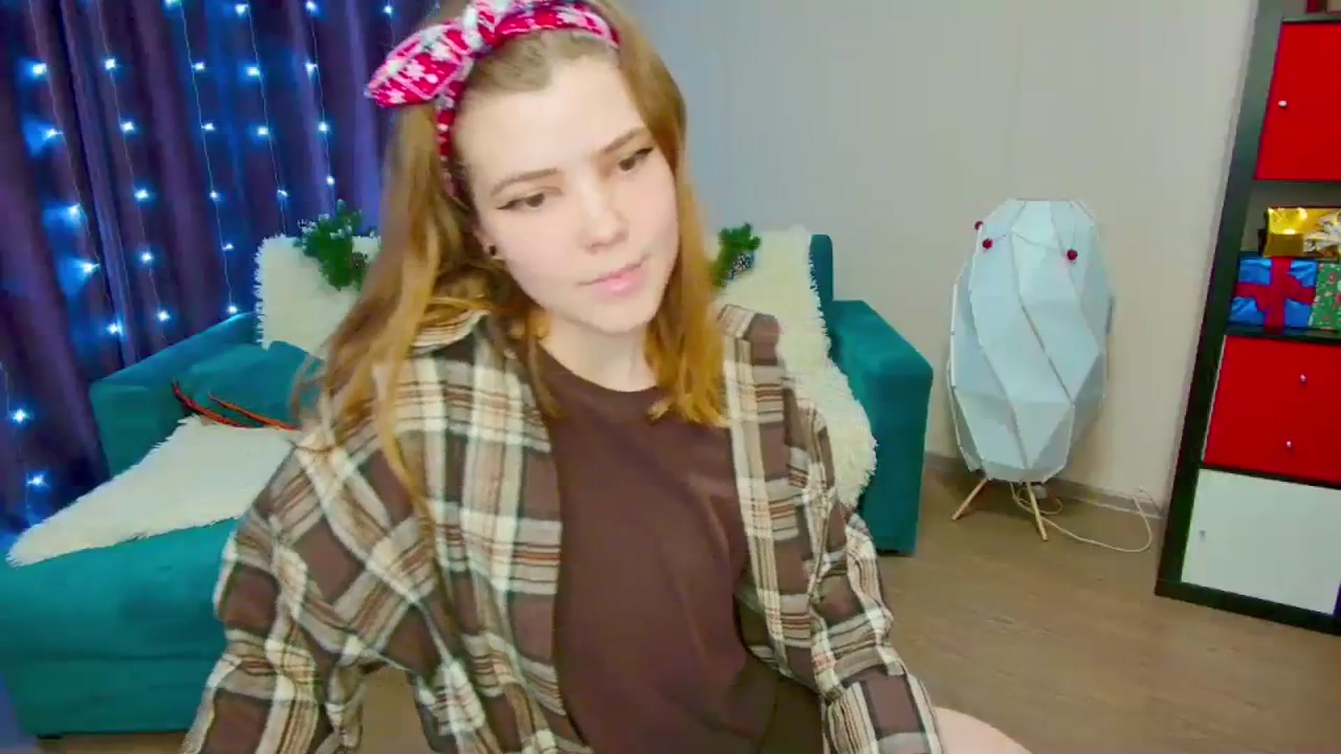 Gallery image thumbnail from EffyShy's myfreecams stream on, 01/06/2024, 13:41 image 12 of 20