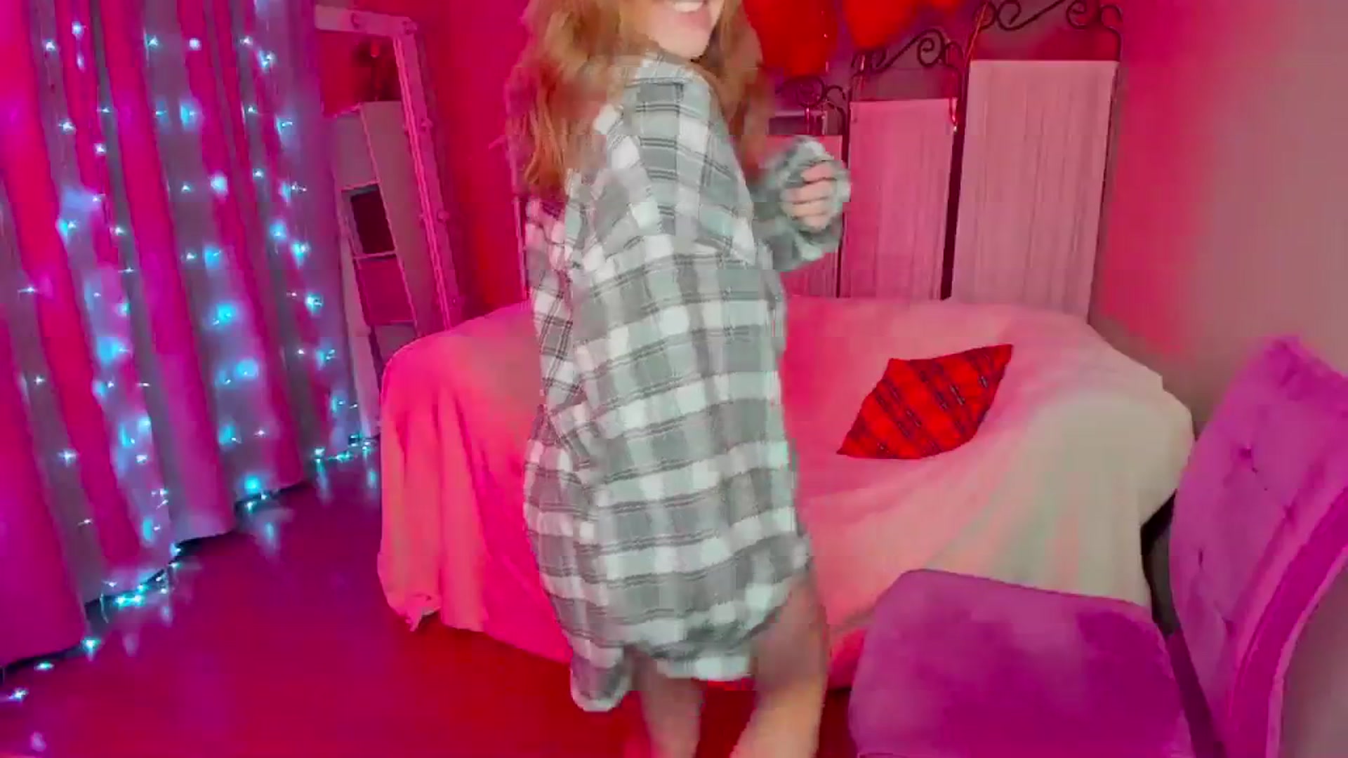 Gallery image thumbnail from EffyShy's myfreecams stream on, 02/22/2024, 19:54 image 9 of 20