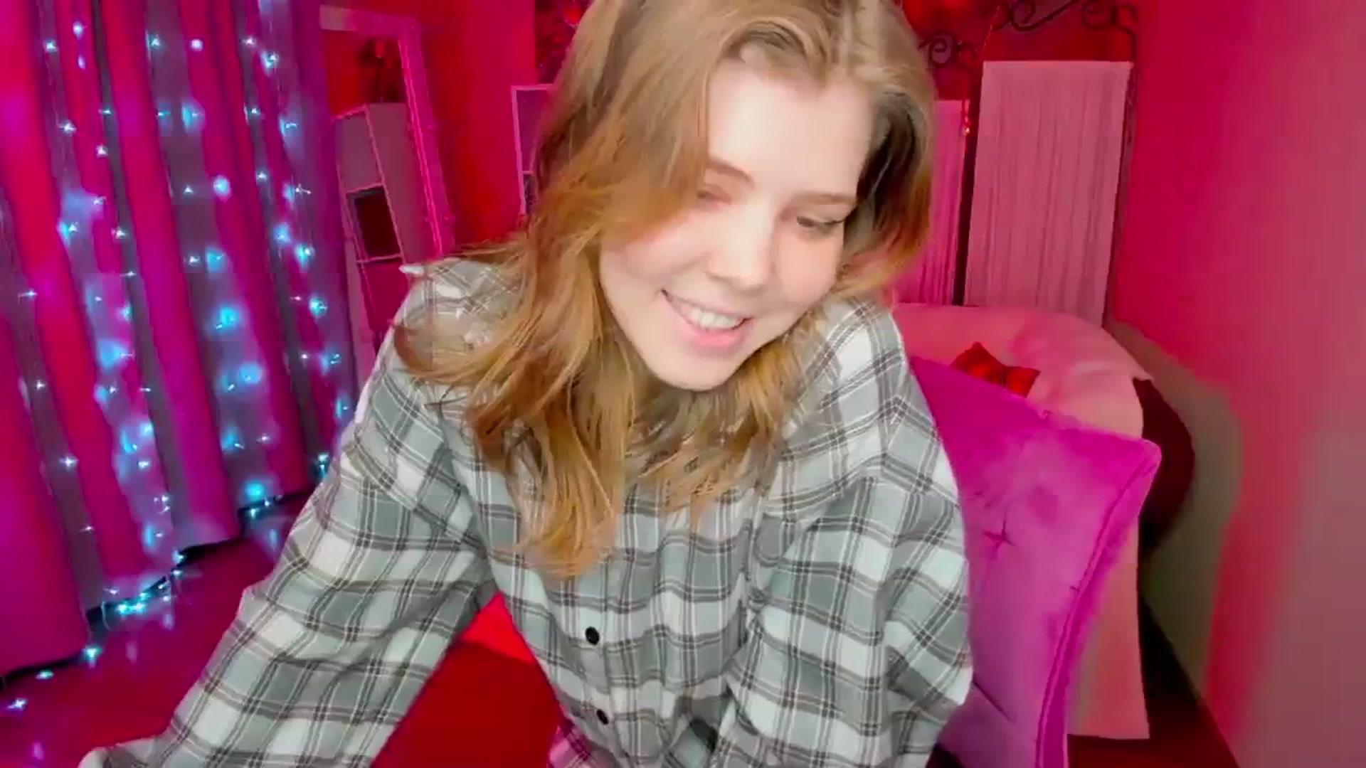 Gallery image thumbnail from EffyShy's myfreecams stream on, 02/22/2024, 19:54 image 18 of 20
