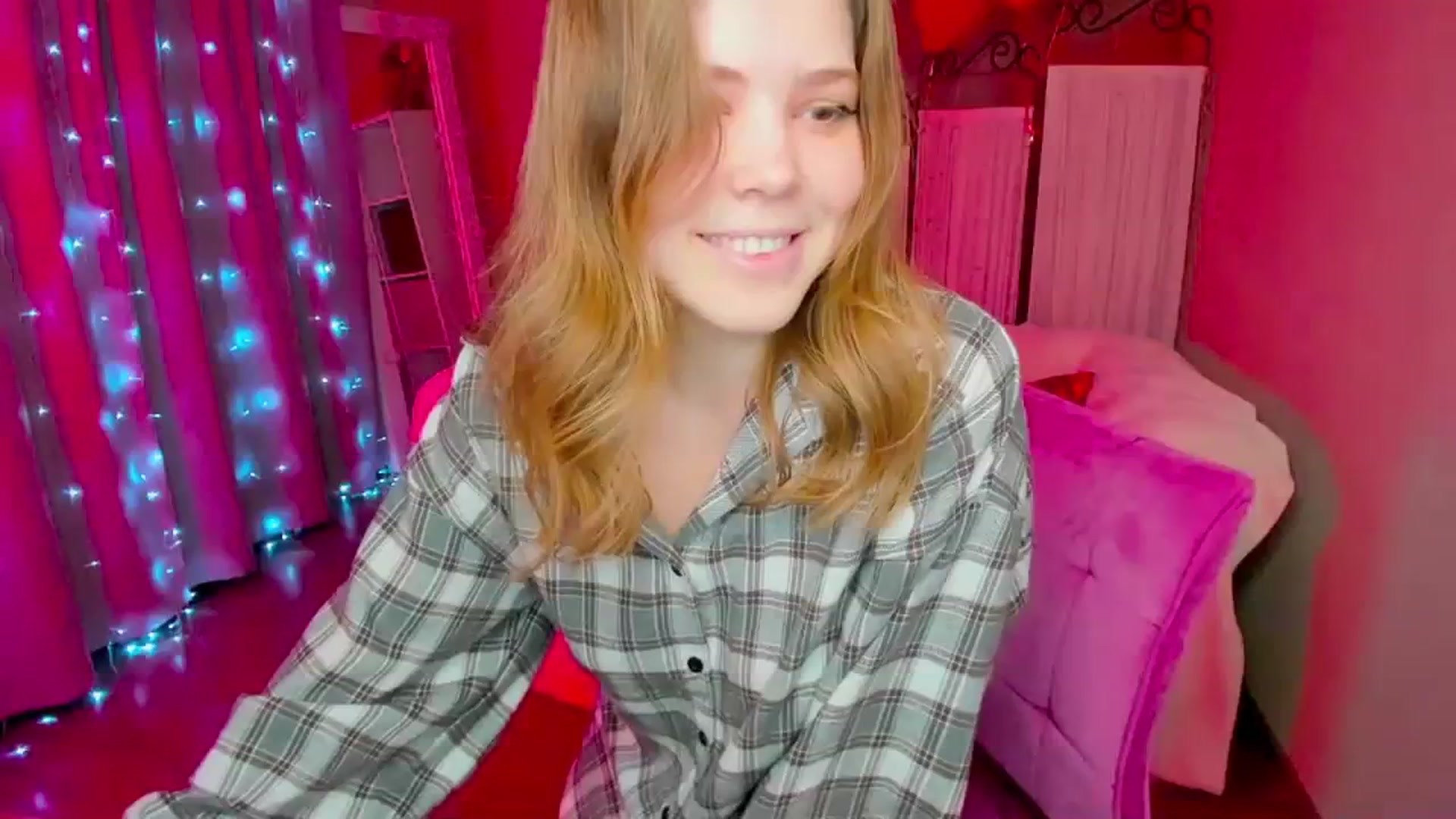 Gallery image thumbnail from EffyShy's myfreecams stream on, 02/22/2024, 19:54 image 10 of 20