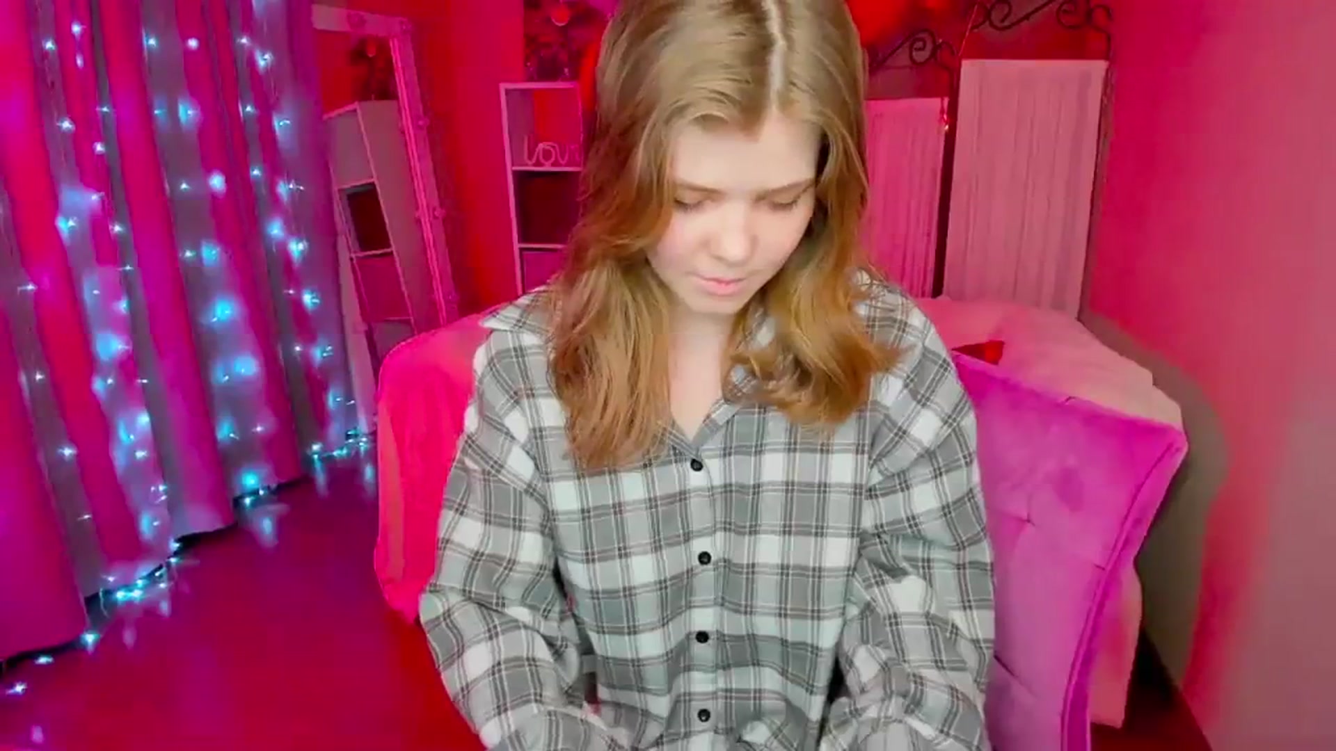 Gallery image thumbnail from EffyShy's myfreecams stream on, 02/22/2024, 19:54 image 14 of 20