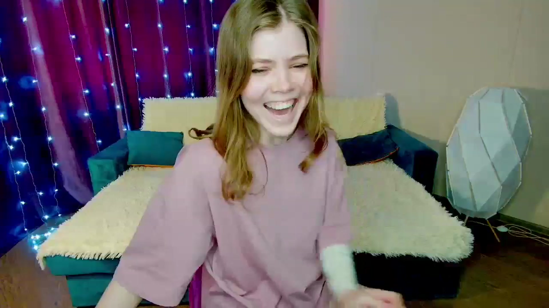 Gallery image thumbnail from EffyShy's myfreecams stream on, 03/07/2024, 12:30 image 16 of 20