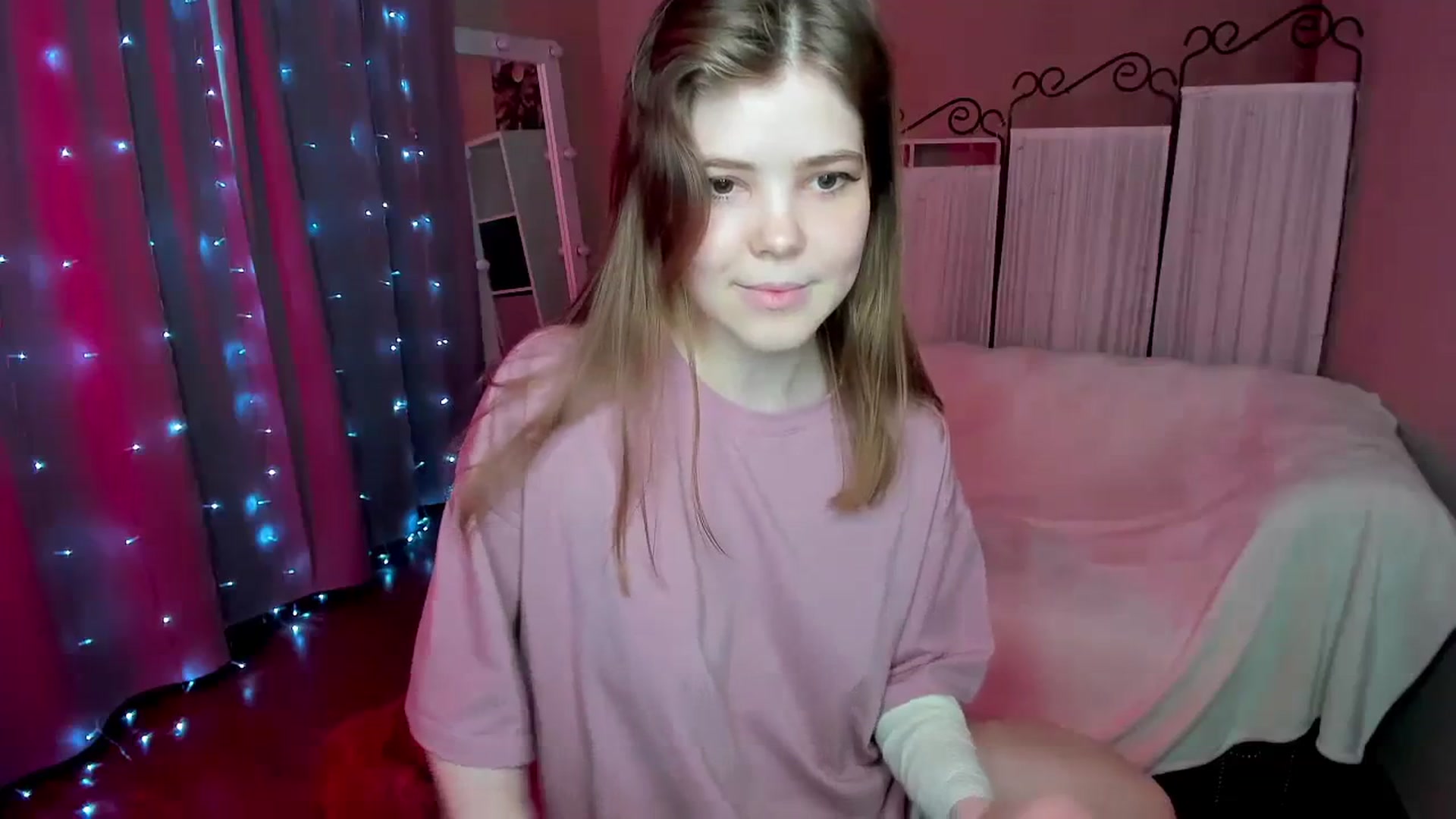 Gallery image thumbnail from EffyShy's myfreecams stream on, 03/27/2024, 09:49 image 14 of 20
