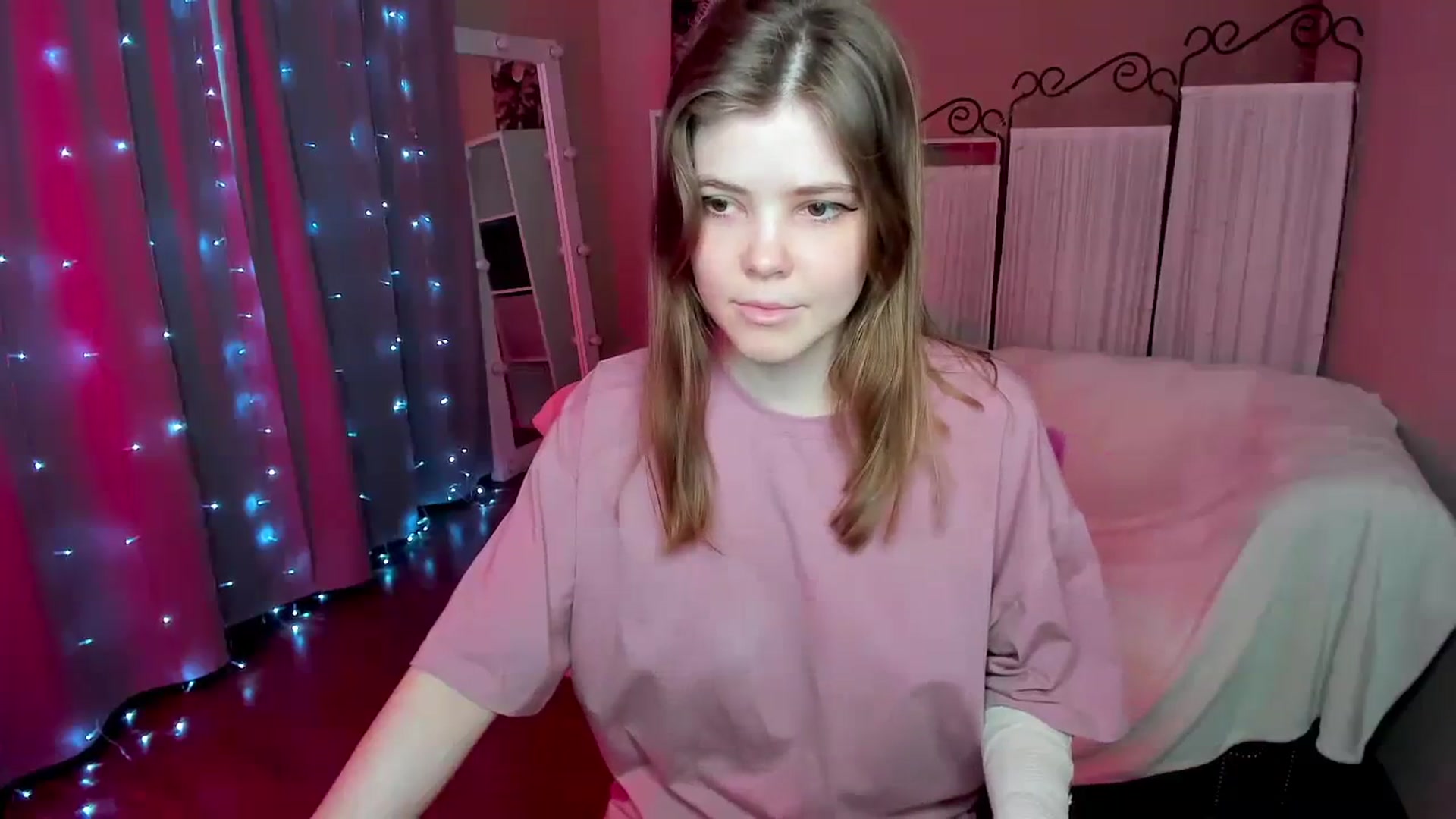 Gallery image thumbnail from EffyShy's myfreecams stream on, 03/27/2024, 09:49 image 18 of 20