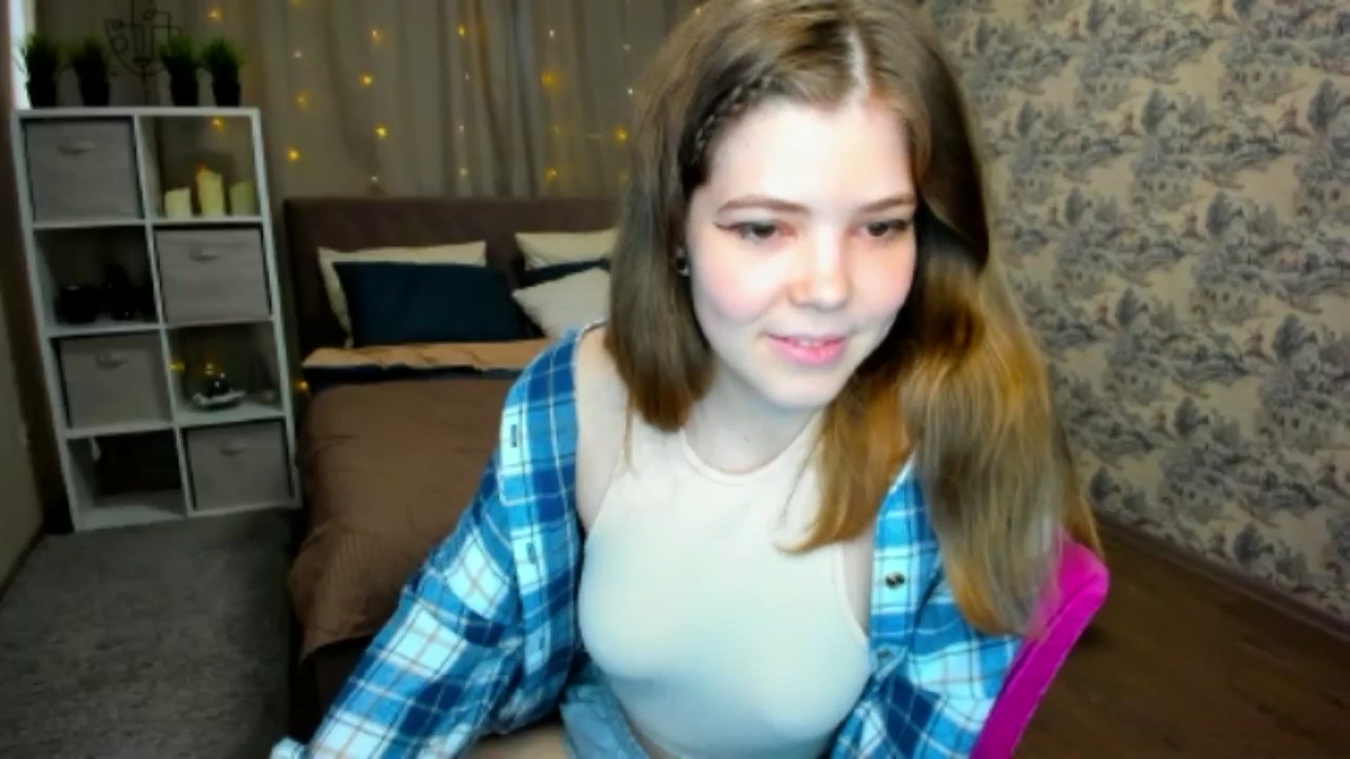 Gallery image thumbnail from EffyShy's myfreecams stream on, 04/26/2024, 12:20 image 7 of 20