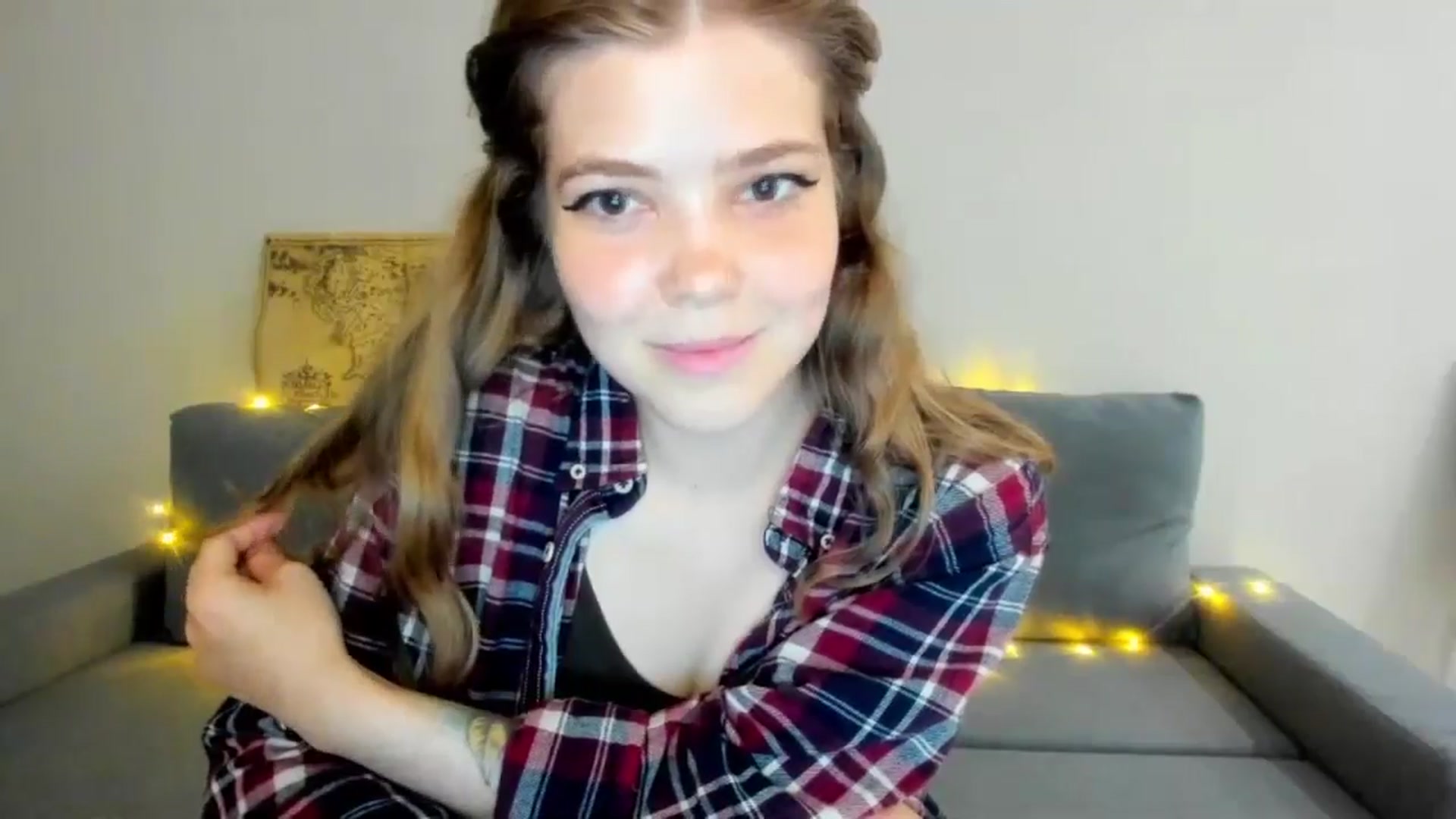 Gallery image thumbnail from EffyShy's myfreecams stream on, 06/06/2024, 18:19 image 7 of 20