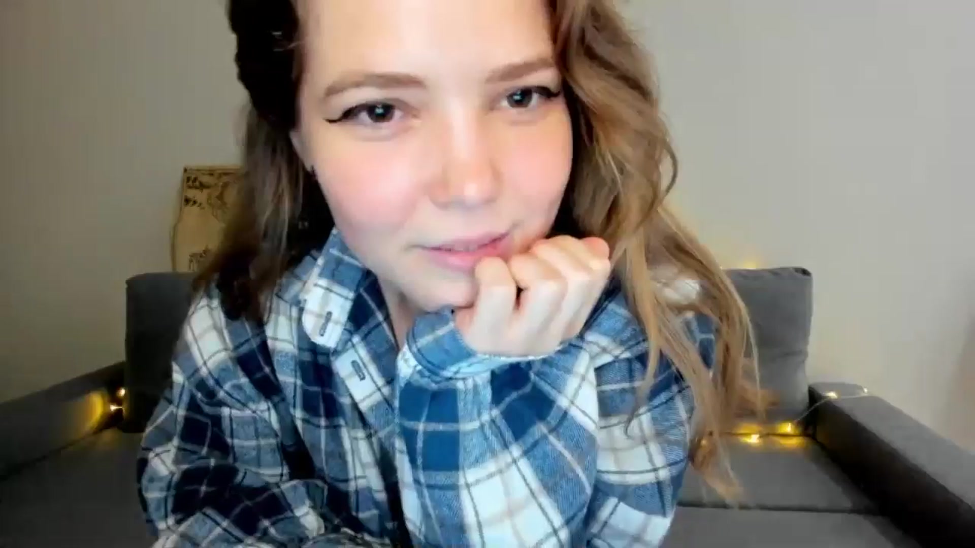 Gallery image thumbnail from EffyShy's myfreecams stream on, 06/23/2024, 17:21 image 9 of 20