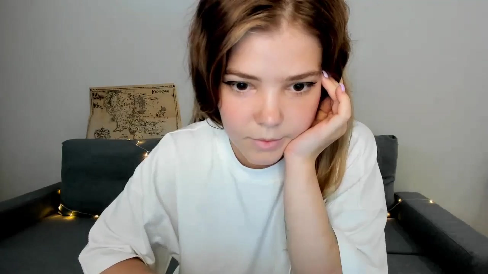 Gallery image thumbnail from EffyShy's myfreecams stream on, 07/09/2024, 14:13 image 10 of 20