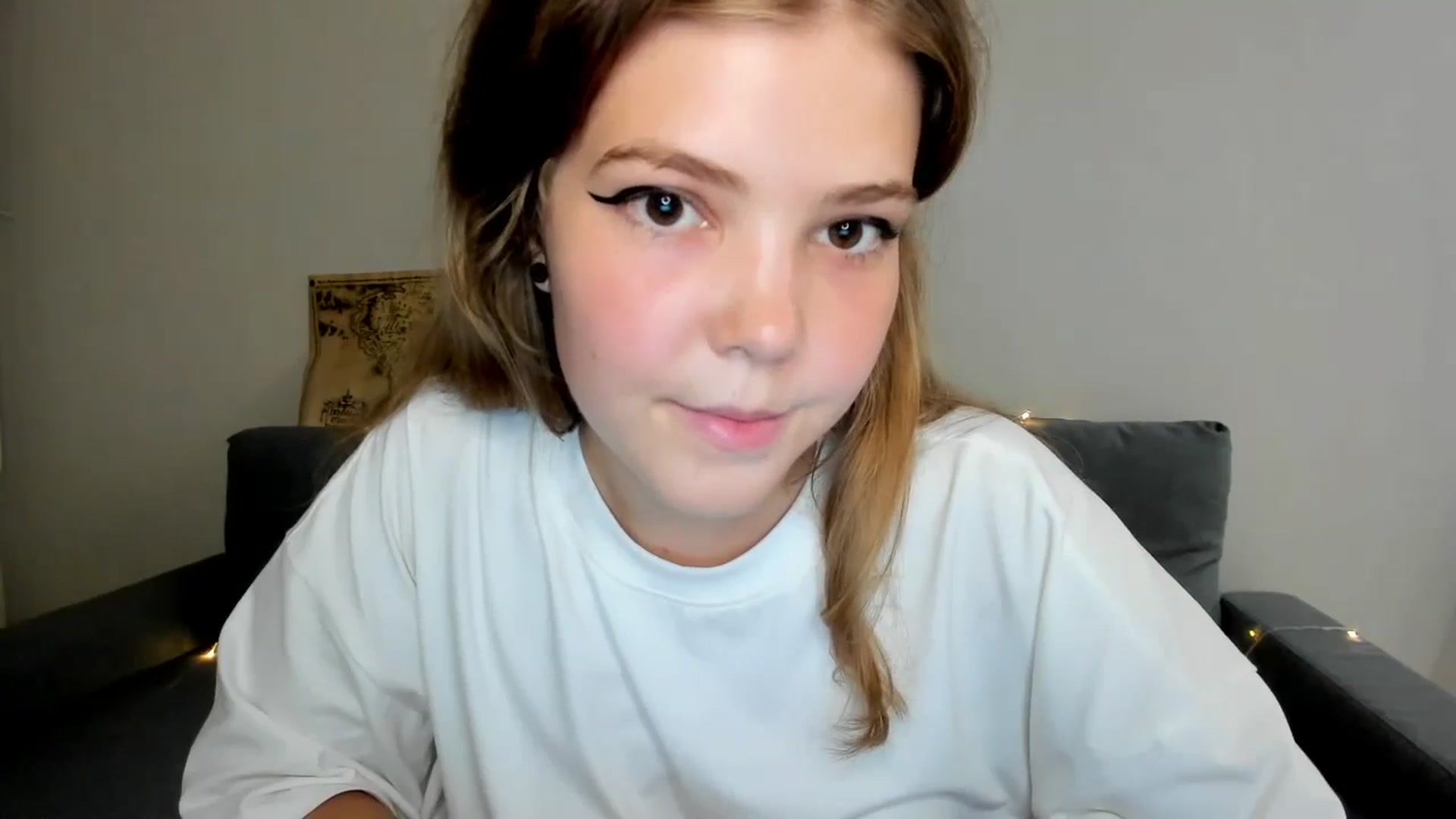 Gallery image thumbnail from EffyShy's myfreecams stream on, 07/18/2024, 18:44 image 5 of 20