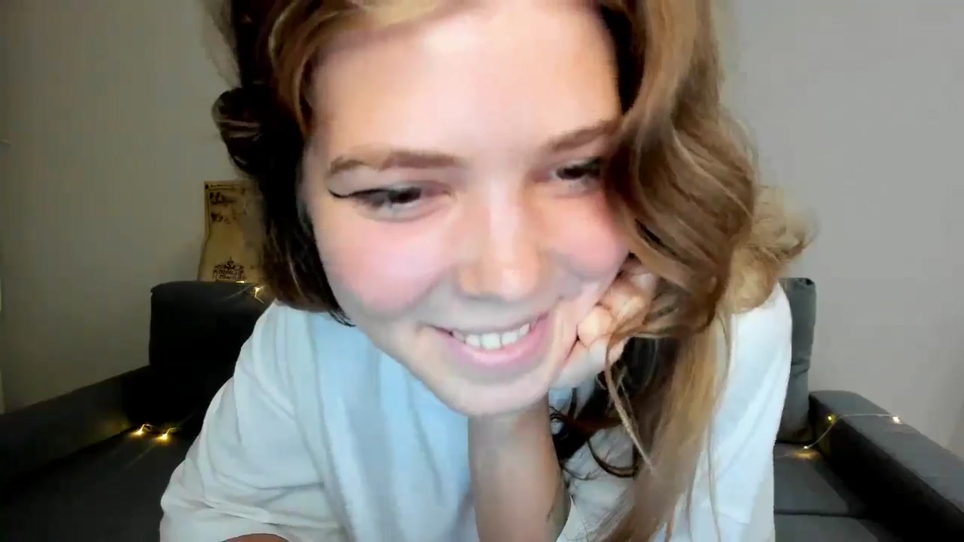 Gallery image thumbnail from EffyShy's myfreecams stream on, 07/18/2024, 19:49 image 19 of 20