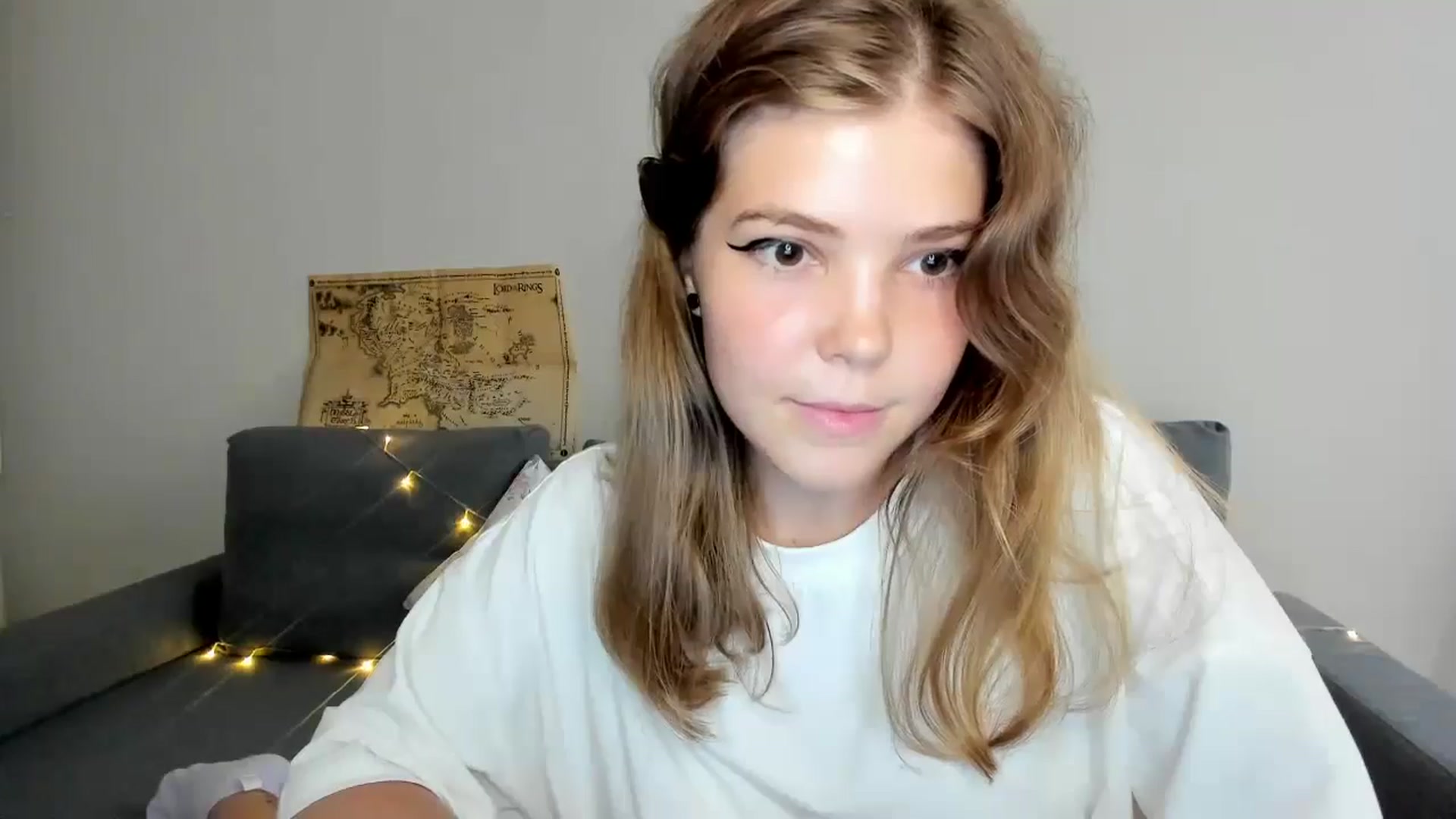 Gallery image thumbnail from EffyShy's myfreecams stream on, 07/18/2024, 19:49 image 4 of 20