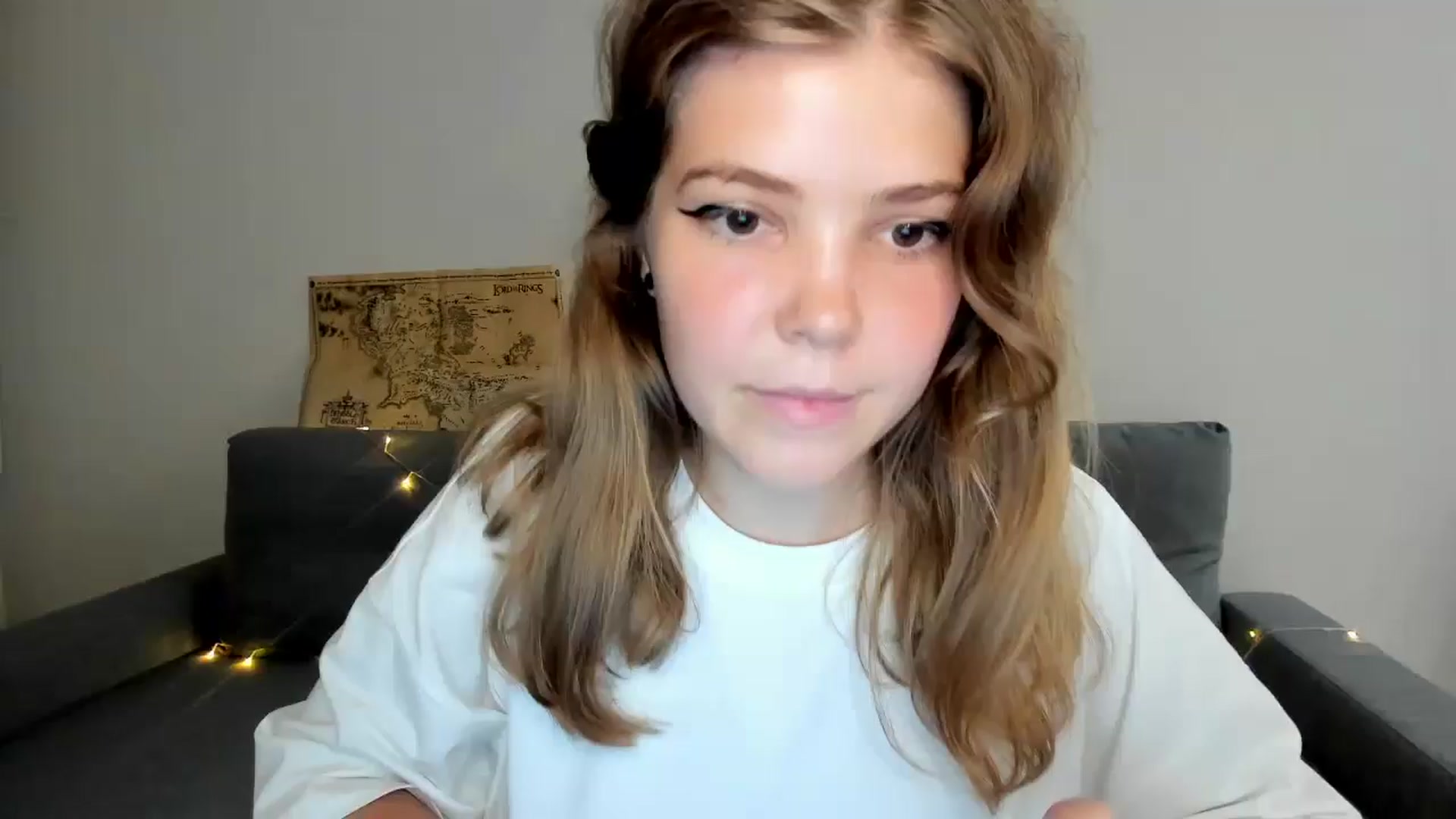 Gallery image thumbnail from EffyShy's myfreecams stream on, 07/18/2024, 19:49 image 6 of 20