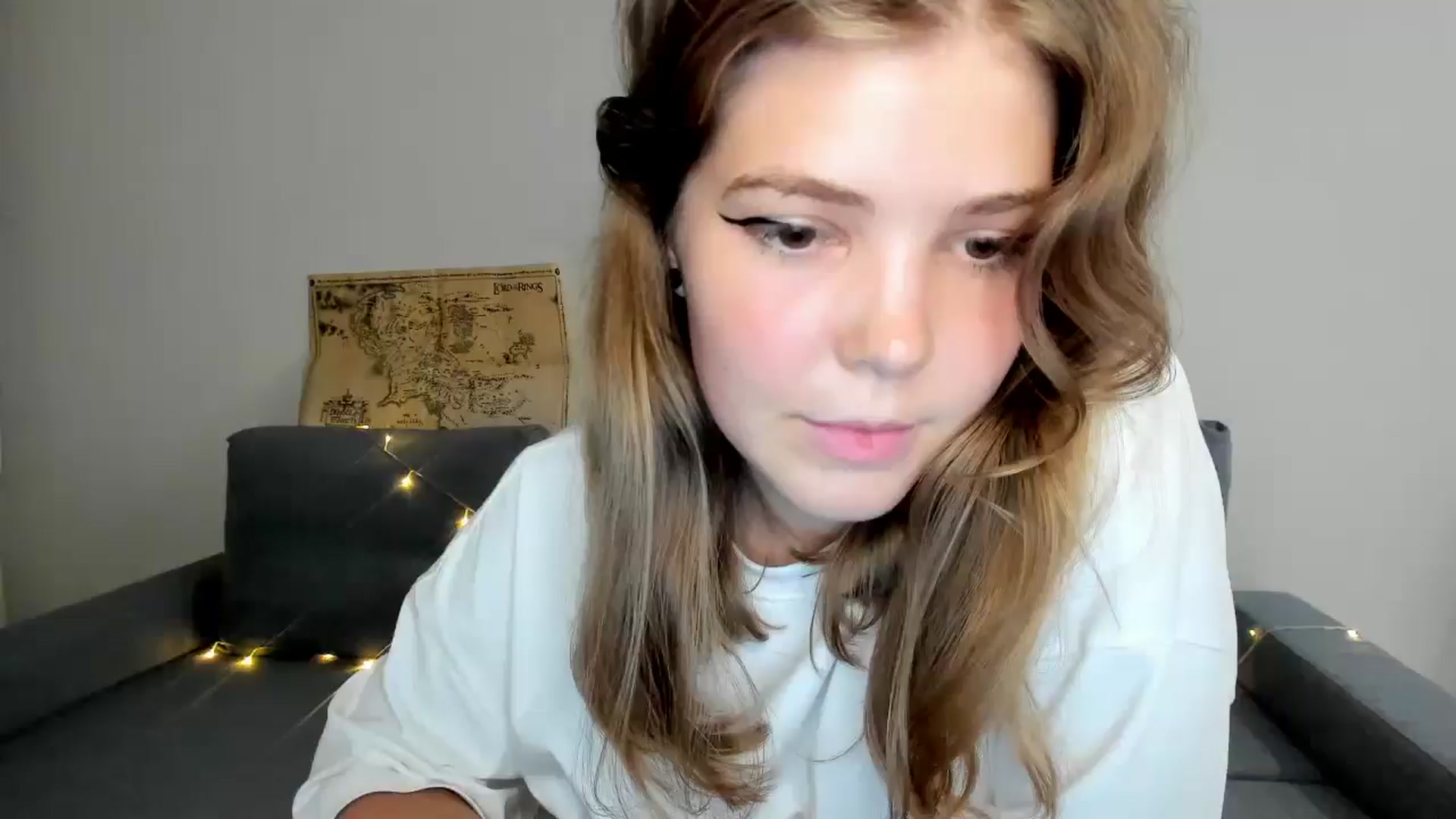 Gallery image thumbnail from EffyShy's myfreecams stream on, 07/18/2024, 19:49 image 12 of 20