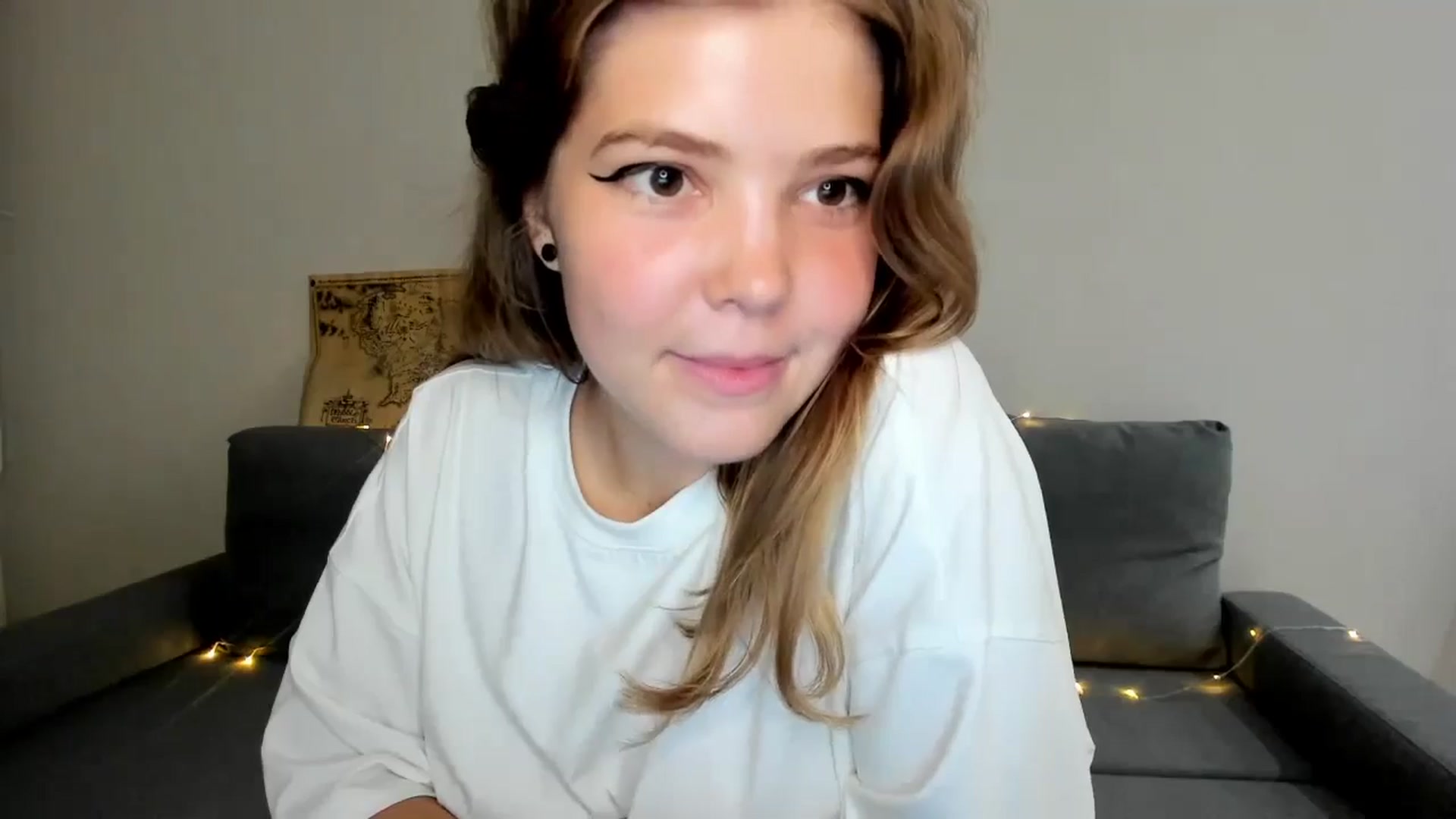 Gallery image thumbnail from EffyShy's myfreecams stream on, 07/18/2024, 19:49 image 13 of 20