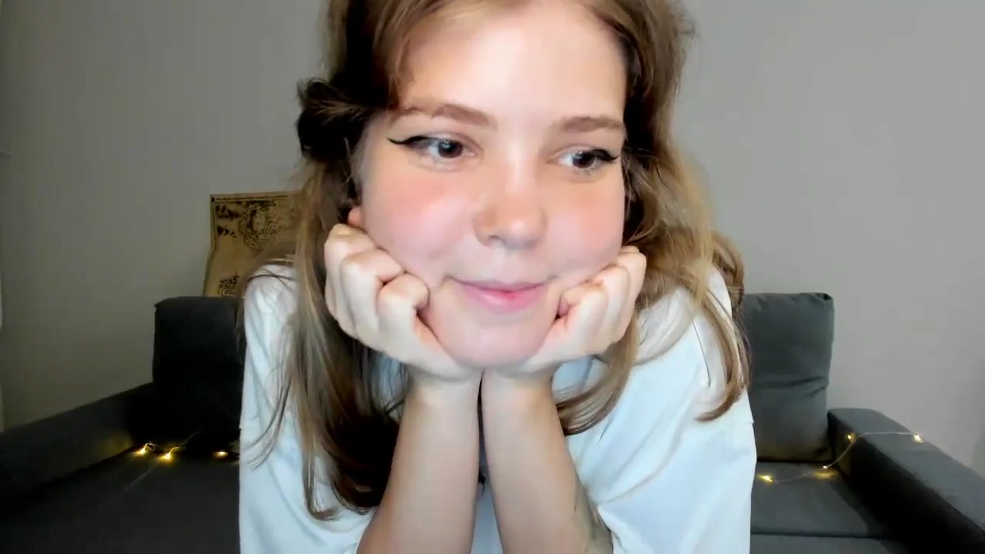 Gallery image thumbnail from EffyShy's myfreecams stream on, 07/18/2024, 20:51 image 15 of 20