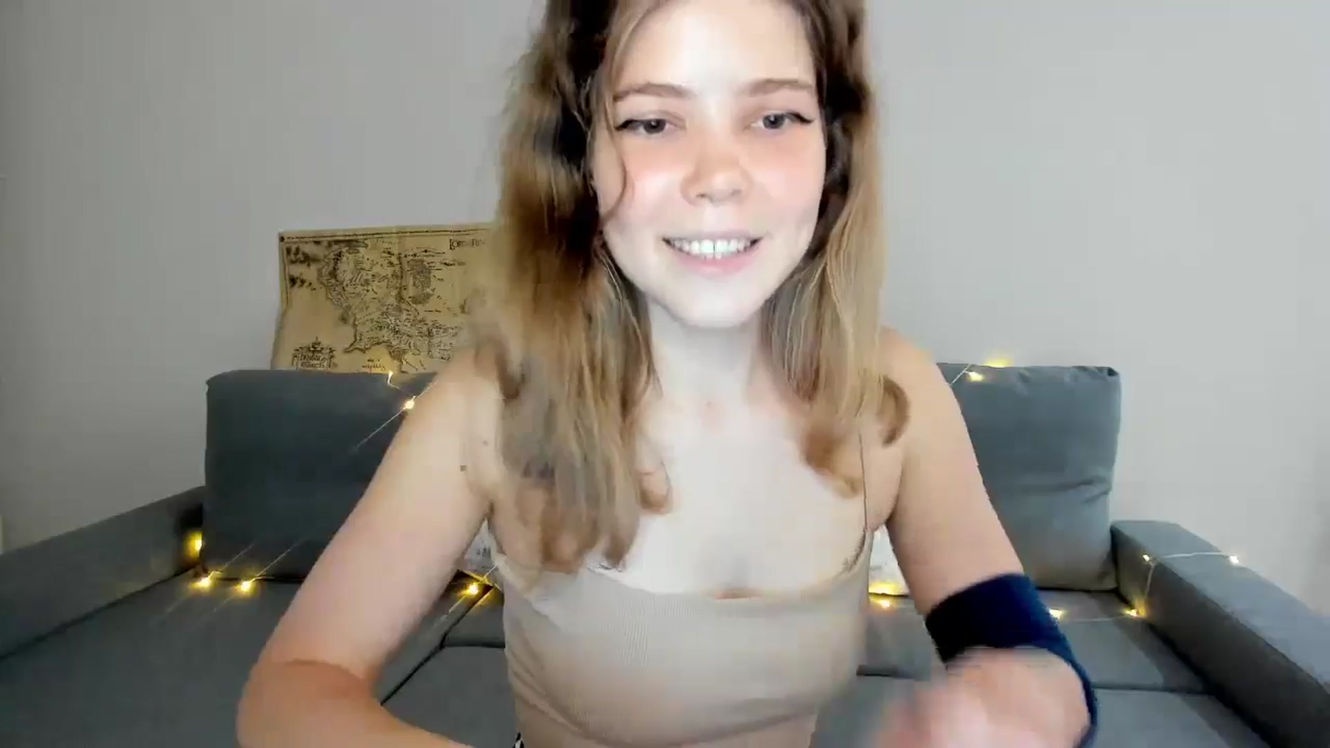 Gallery image thumbnail from EffyShy's myfreecams stream on, 07/19/2024, 18:23 image 14 of 20