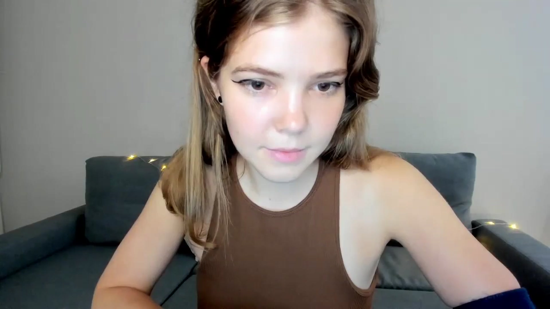 Gallery image thumbnail from EffyShy's myfreecams stream on, 07/25/2024, 20:53 image 17 of 20
