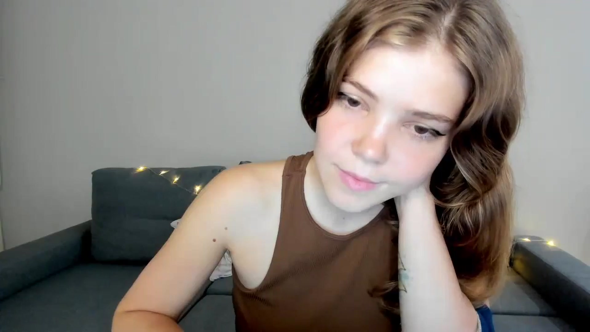 Gallery image thumbnail from EffyShy's myfreecams stream on, 07/25/2024, 20:53 image 14 of 20