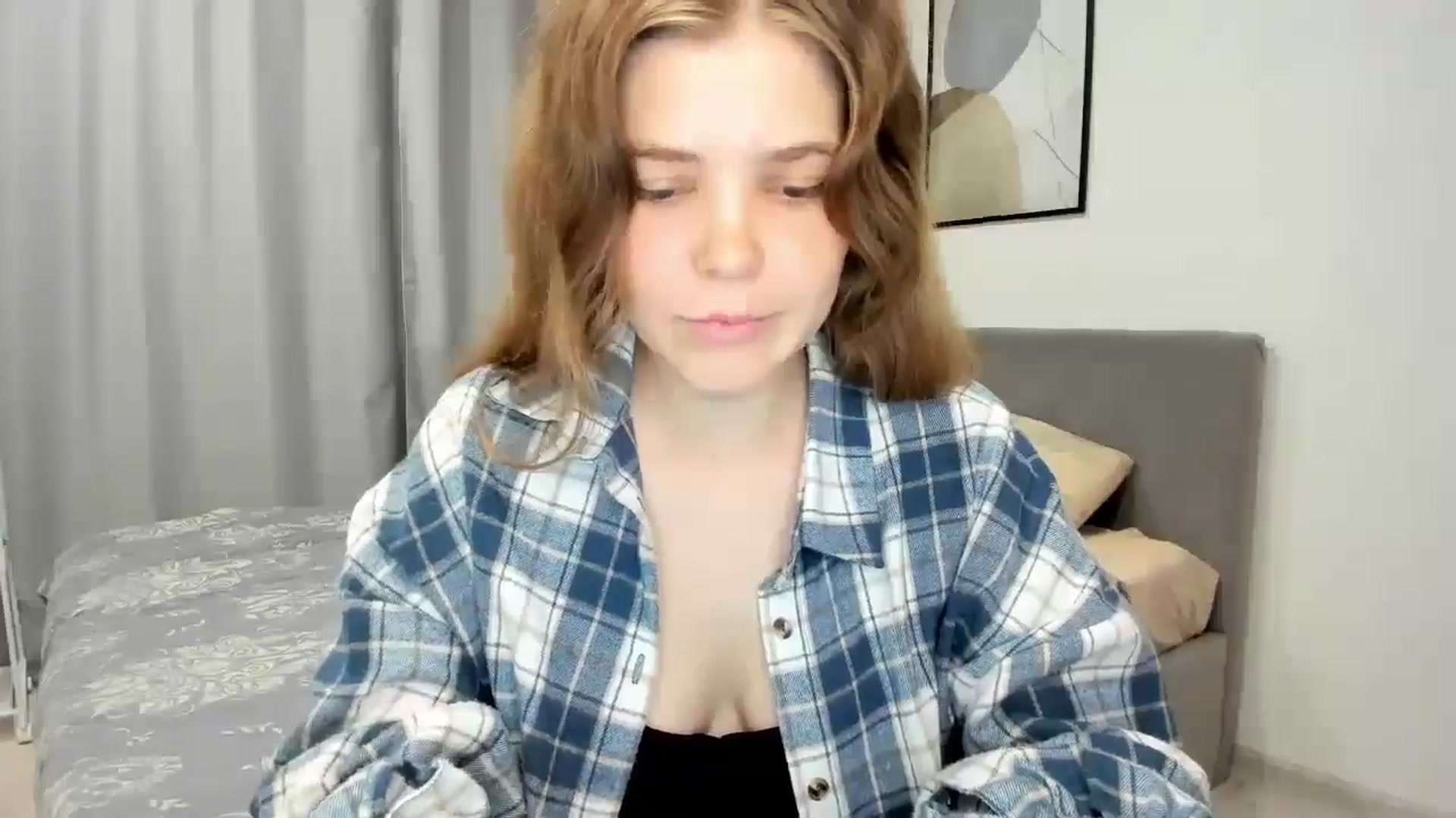 Gallery image thumbnail from EffyShy's myfreecams stream on, 08/15/2024, 18:38 image 16 of 20