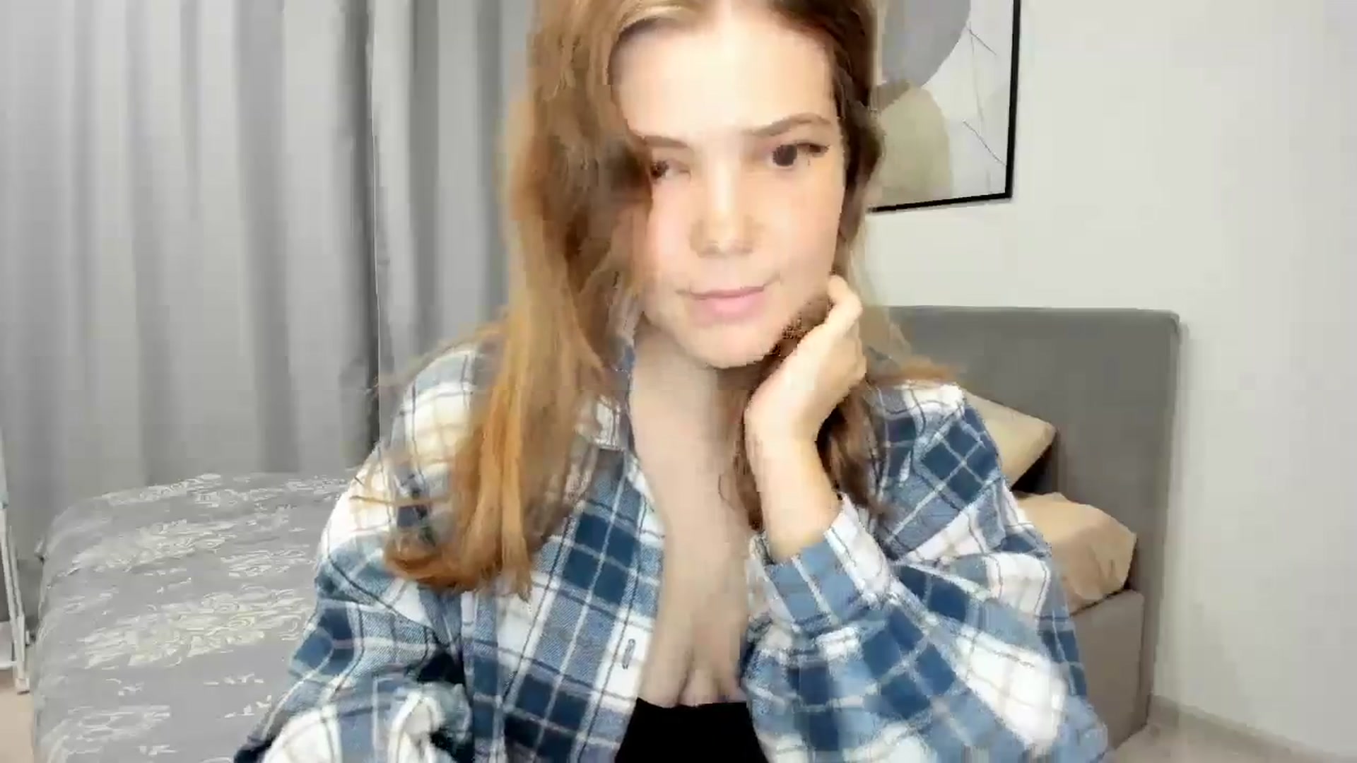 Gallery image thumbnail from EffyShy's myfreecams stream on, 08/15/2024, 18:38 image 17 of 20