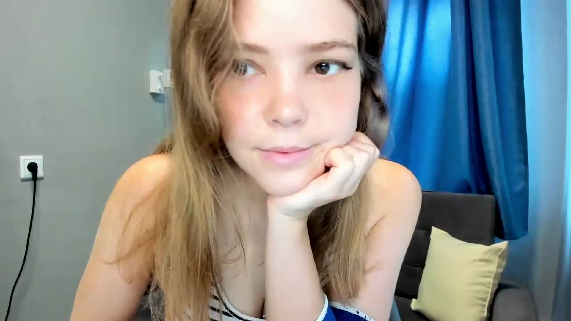 Gallery image thumbnail from EffyShy's myfreecams stream on, 09/06/2024, 08:07 image 14 of 20
