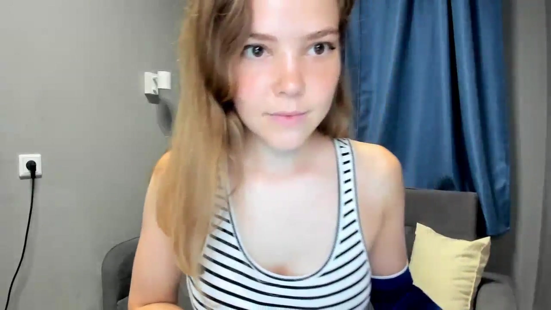 Gallery image thumbnail from EffyShy's myfreecams stream on, 09/06/2024, 17:34 image 18 of 20