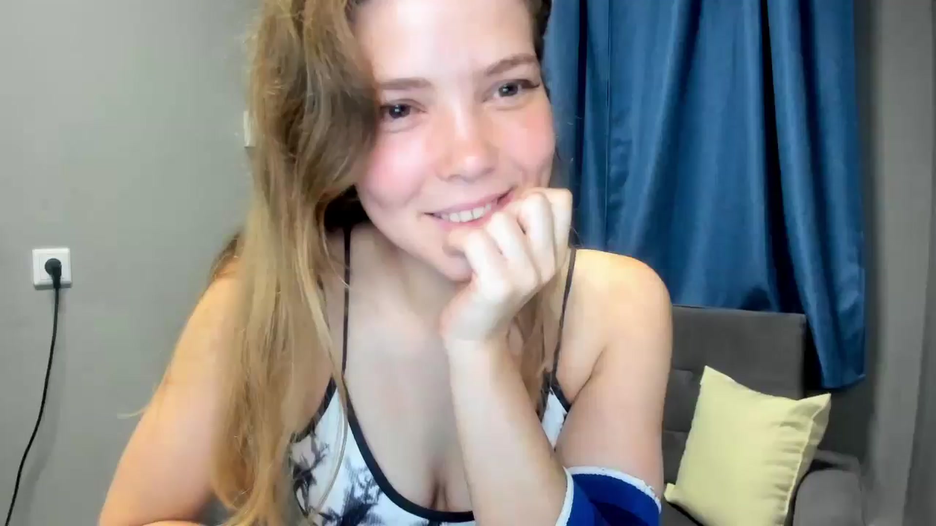 Gallery image thumbnail from EffyShy's myfreecams stream on, 09/07/2024, 22:44 image 16 of 20