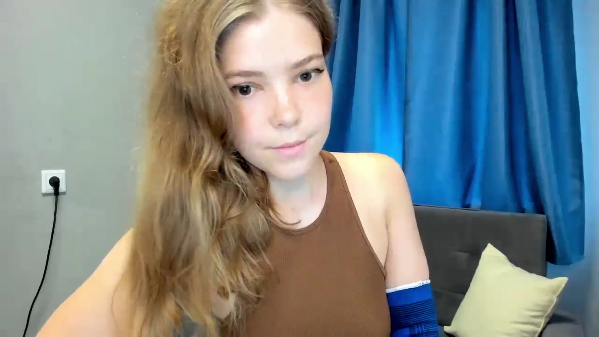 Gallery image thumbnail from EffyShy's myfreecams stream on, 09/09/2024, 13:04 image 16 of 20