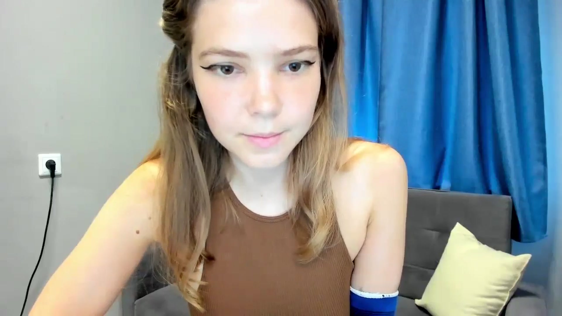 Gallery image thumbnail from EffyShy's myfreecams stream on, 09/09/2024, 14:24 image 16 of 20