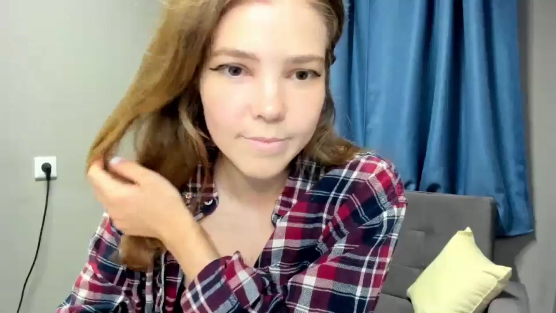 Gallery image thumbnail from EffyShy's myfreecams stream on, 09/13/2024, 18:04 image 9 of 20