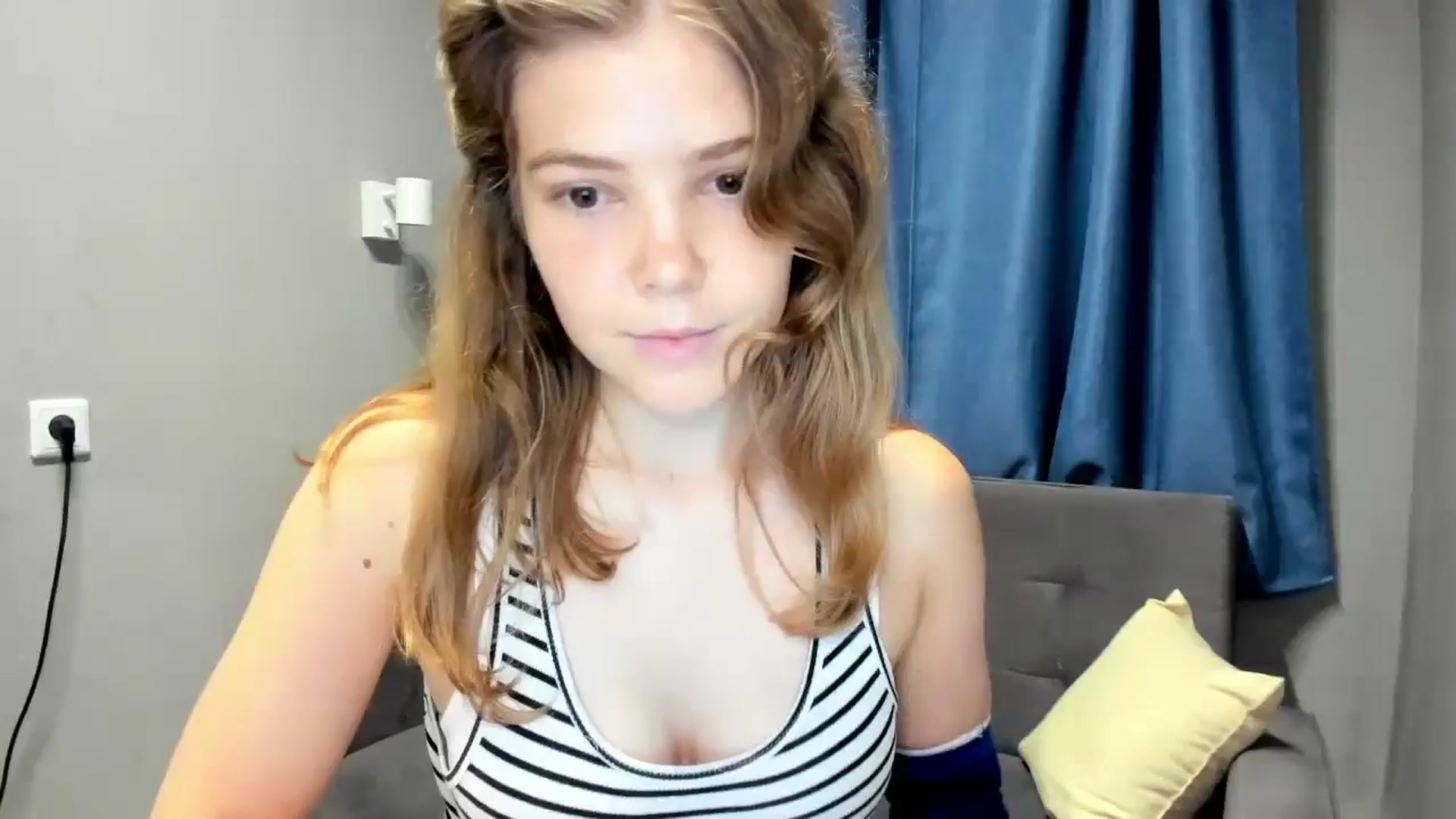 Gallery image thumbnail from EffyShy's myfreecams stream on, 09/15/2024, 22:56 image 5 of 20