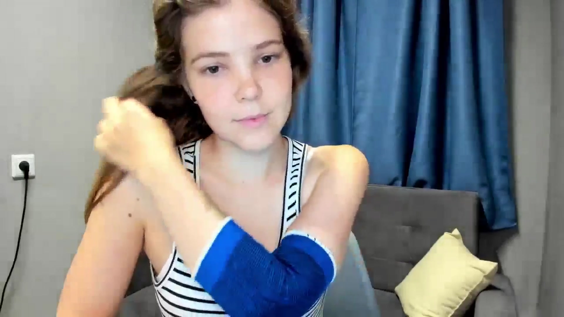 Gallery image thumbnail from EffyShy's myfreecams stream on, 09/15/2024, 22:56 image 16 of 20