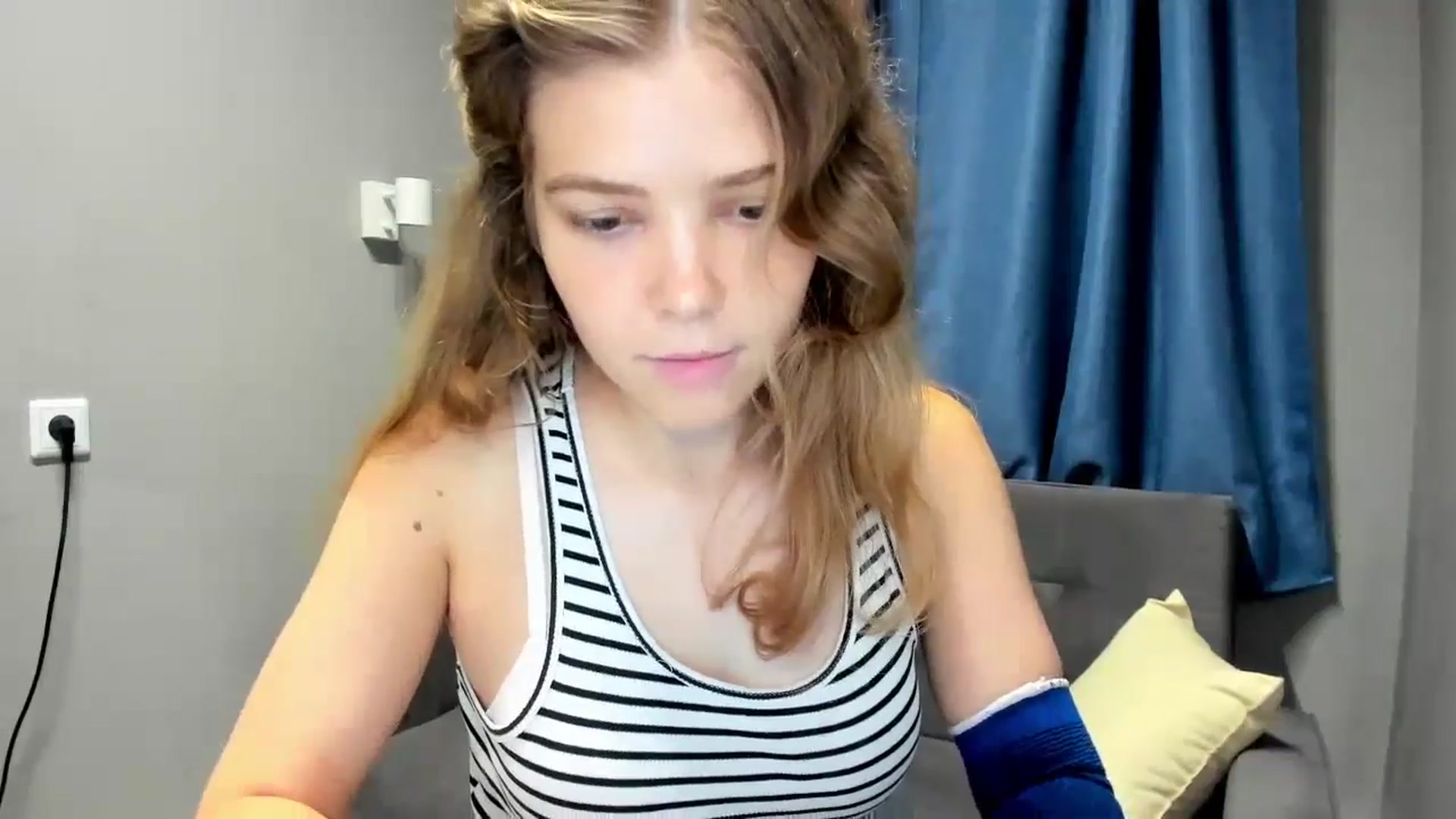Gallery image thumbnail from EffyShy's myfreecams stream on, 09/15/2024, 22:56 image 2 of 20