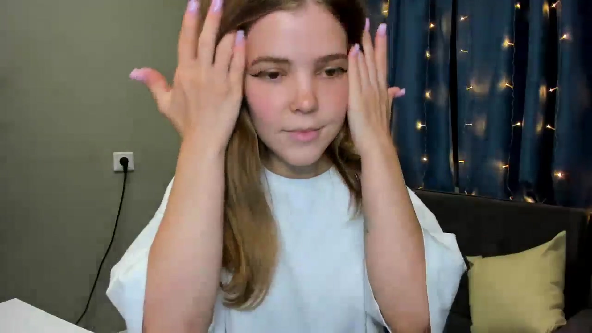 Gallery image thumbnail from EffyShy's myfreecams stream on, 10/07/2024, 20:38 image 17 of 20