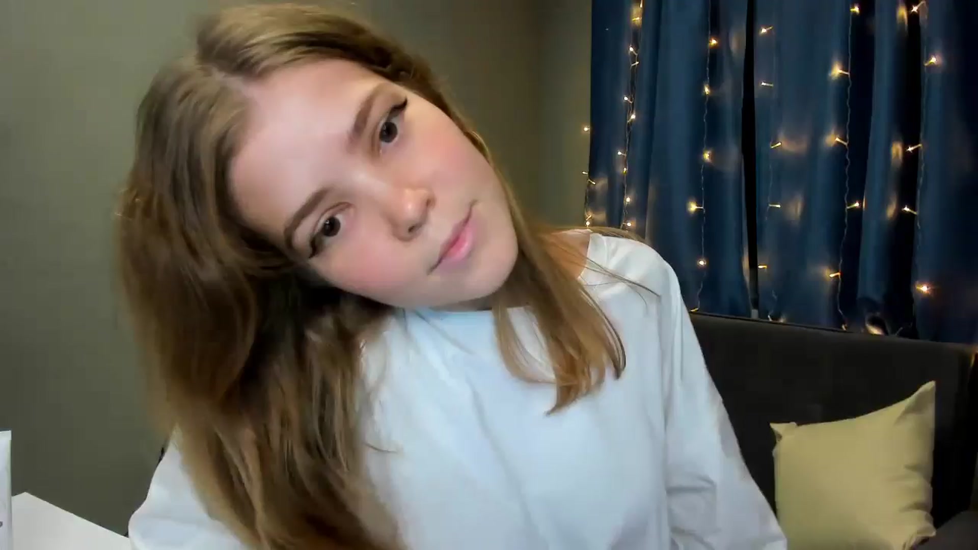 Gallery image thumbnail from EffyShy's myfreecams stream on, 10/07/2024, 20:38 image 1 of 20
