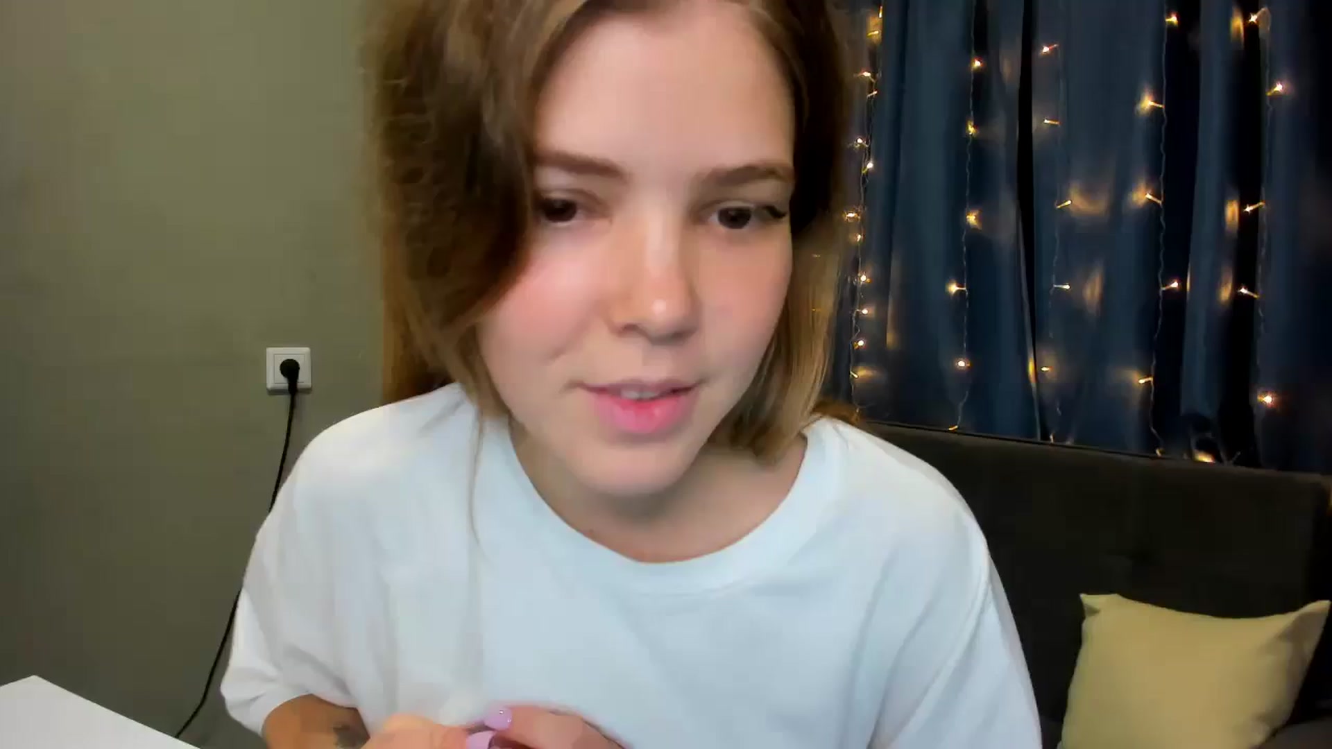 Gallery image thumbnail from EffyShy's myfreecams stream on, 10/07/2024, 22:11 image 15 of 20