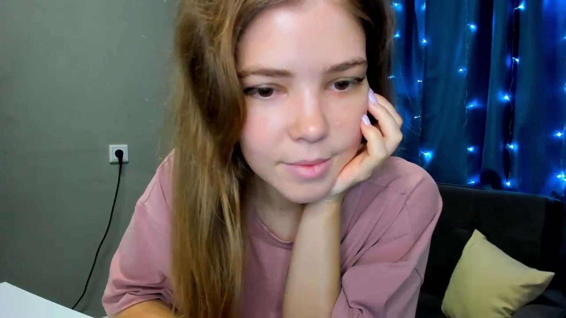 Gallery image thumbnail from EffyShy's myfreecams stream on, 10/09/2024, 11:04 image 15 of 20