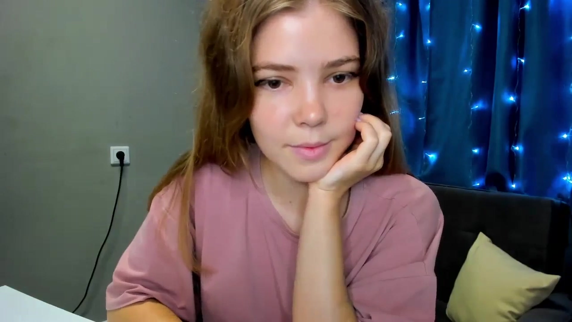 Gallery image thumbnail from EffyShy's myfreecams stream on, 10/09/2024, 11:04 image 20 of 20