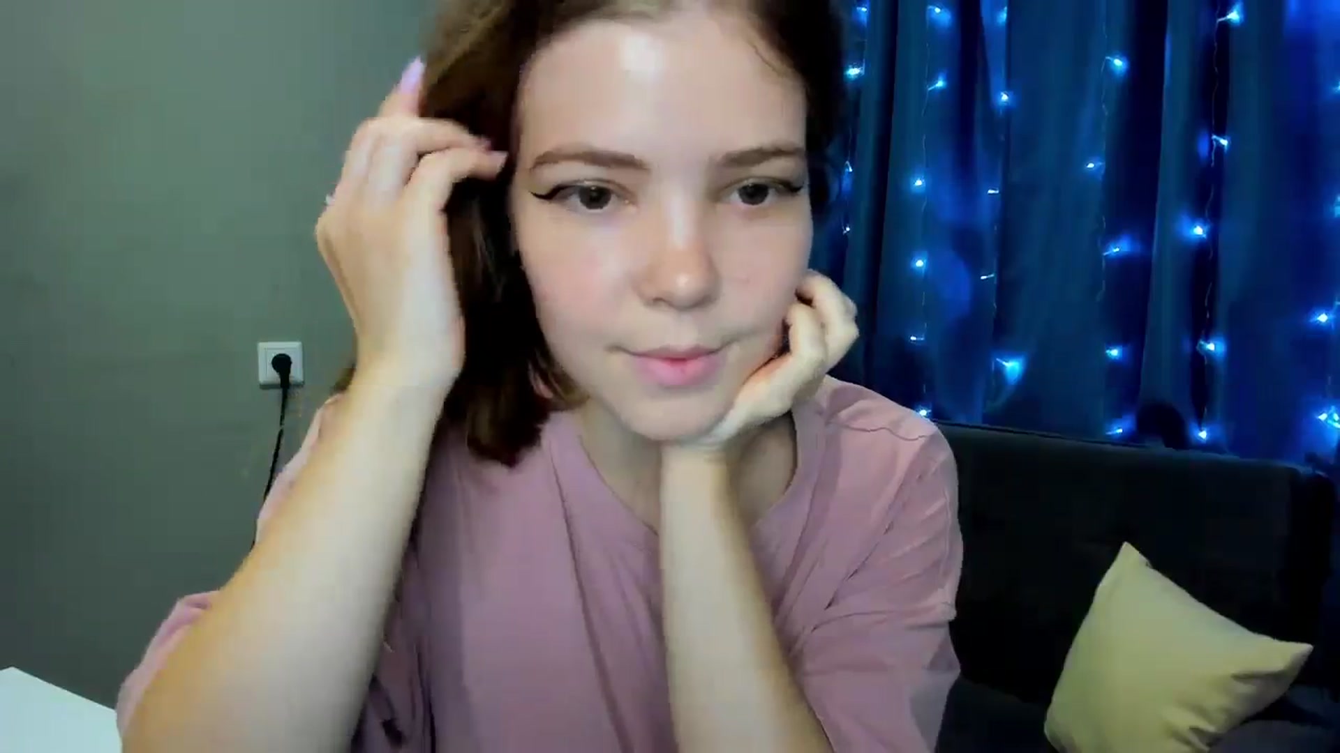 Gallery image thumbnail from EffyShy's myfreecams stream on, 10/09/2024, 11:31 image 16 of 20